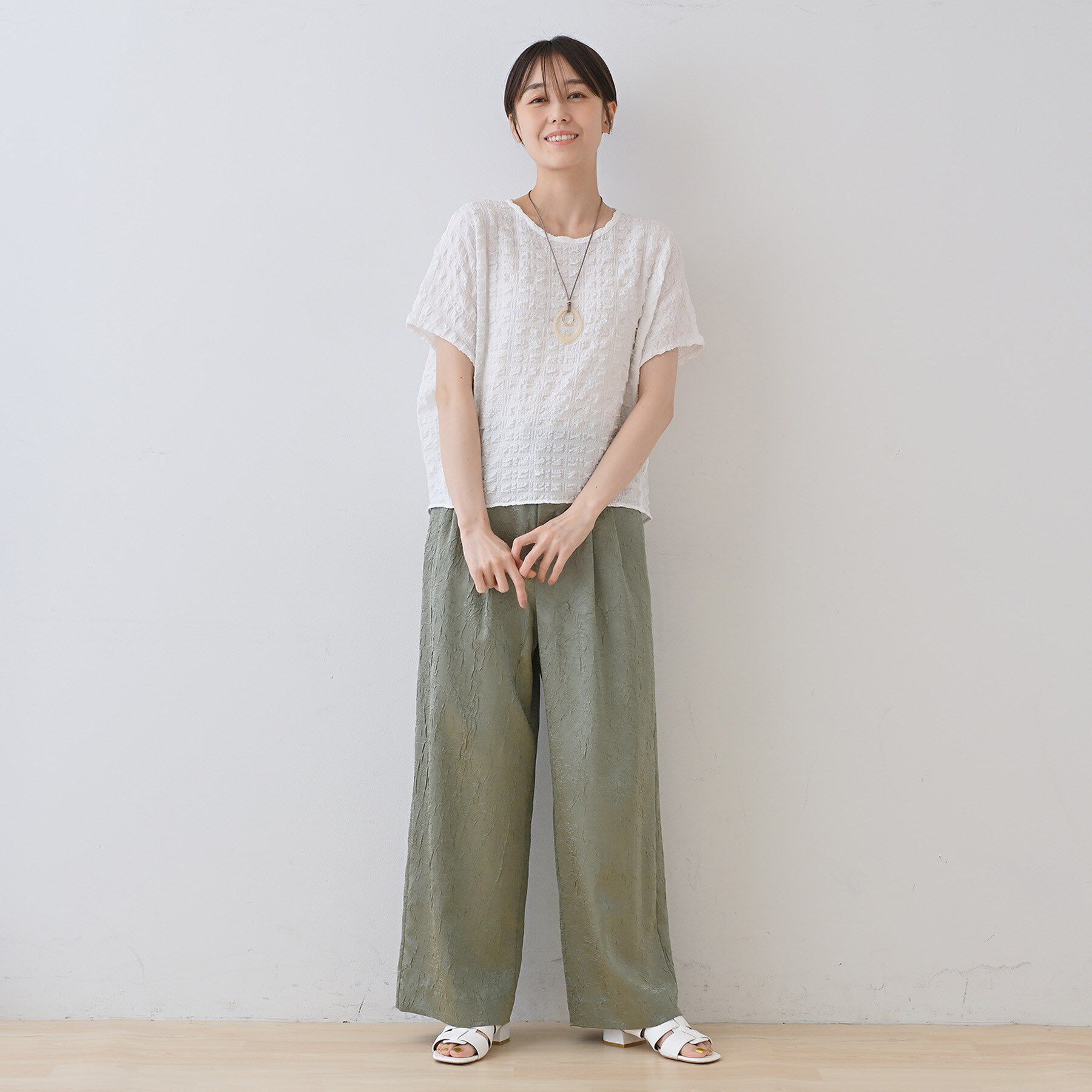 INDIVI「【洗える／凹凸素材／UVケア】コンパクトトップス」|Tシャツ・カットソー|