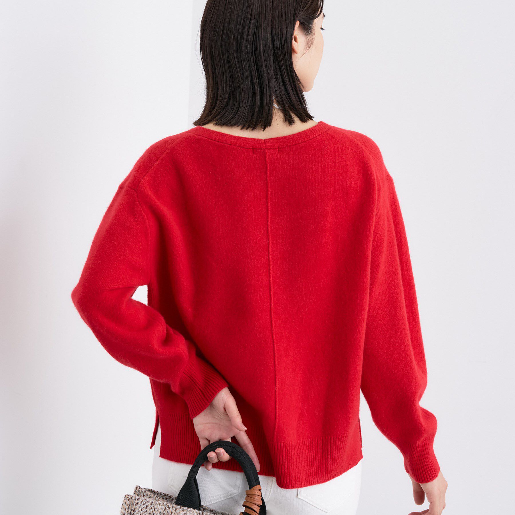 INDIVI「【洗える／カシミヤ混】ミドルゲージVネックニット」|ニット・セーター|