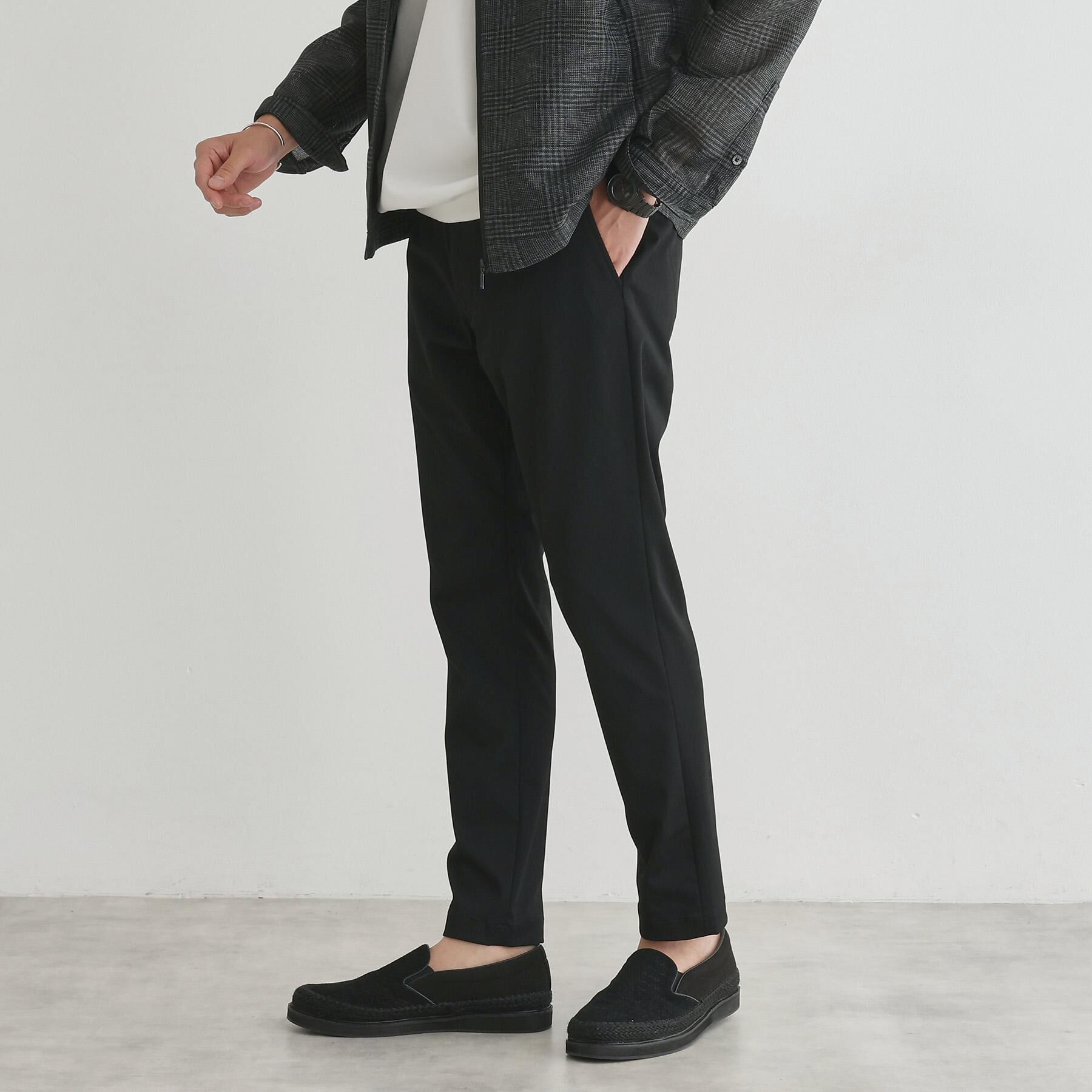 TAKEO KIKUCHI「【LIMITED】ワンダーシェイプ 360&deg;ストレッチ テーパードスキニーパンツ」|その他|ブラック(019)