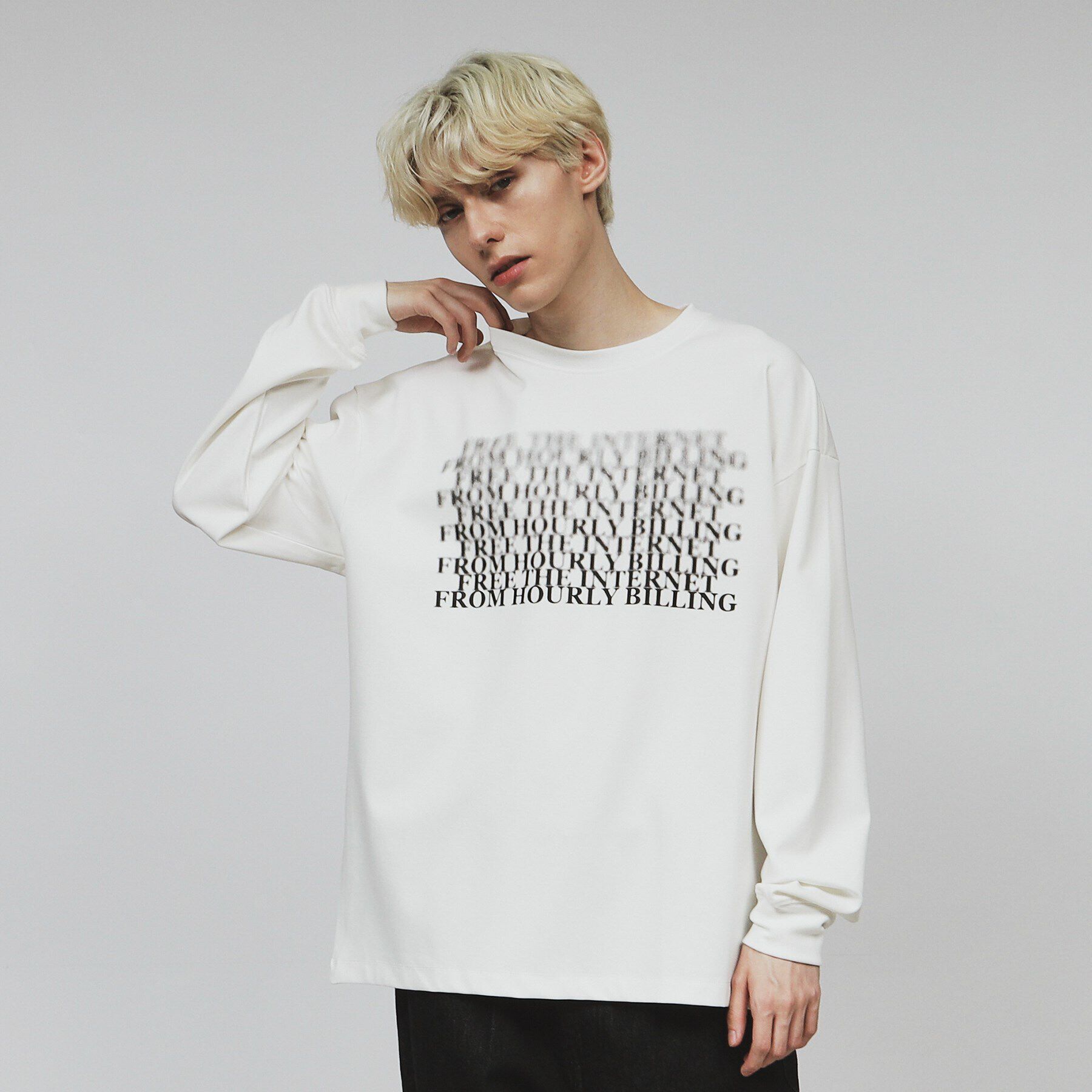 tk.TAKEO KIKUCHI「グラデーションレタードカットソー」|Tシャツ・カットソー|オフホワイト(003