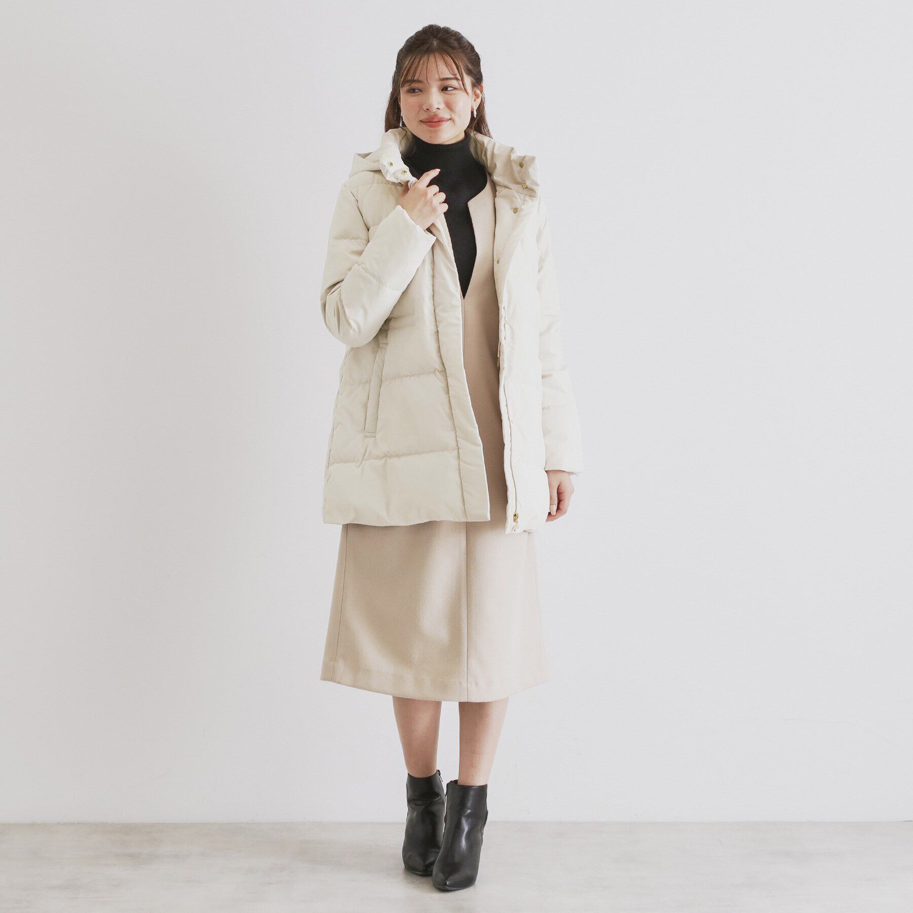 index「《XS-LLsize》河田ダウン ドロストミドルコート【洗濯機洗い可/撥水/静電気防止裏地】」|ダウン|