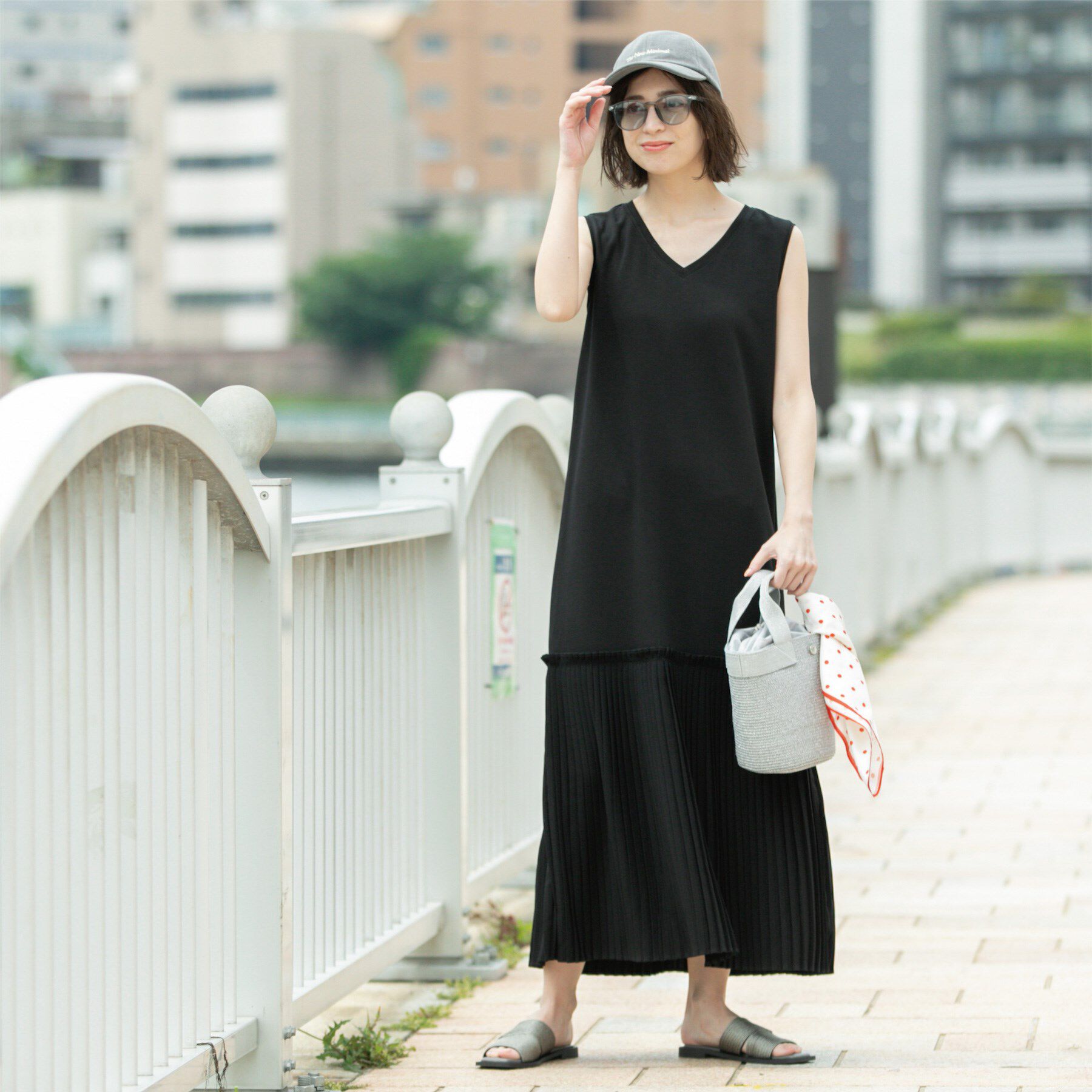 OPAQUE.CLIP「プリーツ切替ノースリーブワンピース【洗濯機洗い可】」|ワンピース|