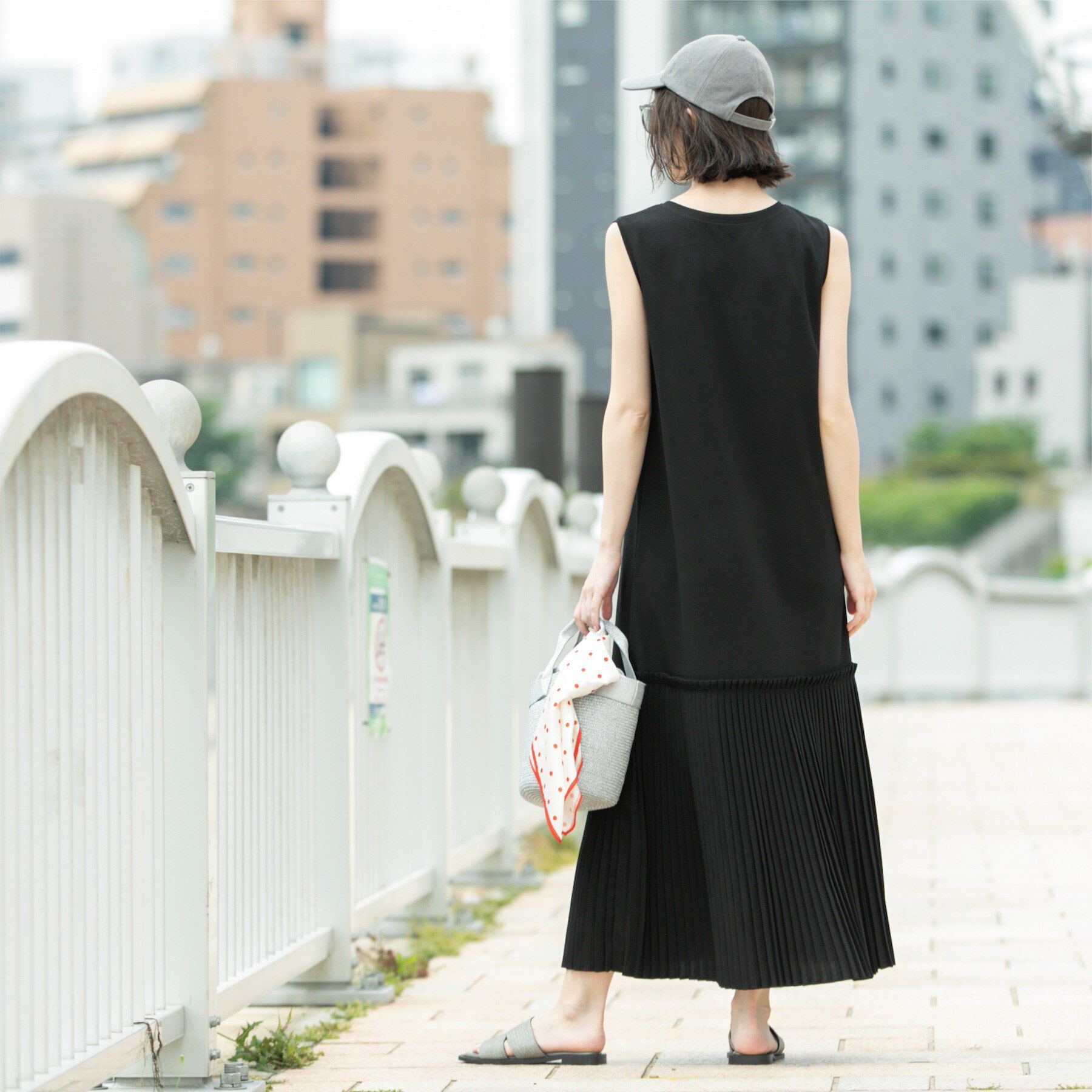 OPAQUE.CLIP「プリーツ切替ノースリーブワンピース【洗濯機洗い可】」|ワンピース|