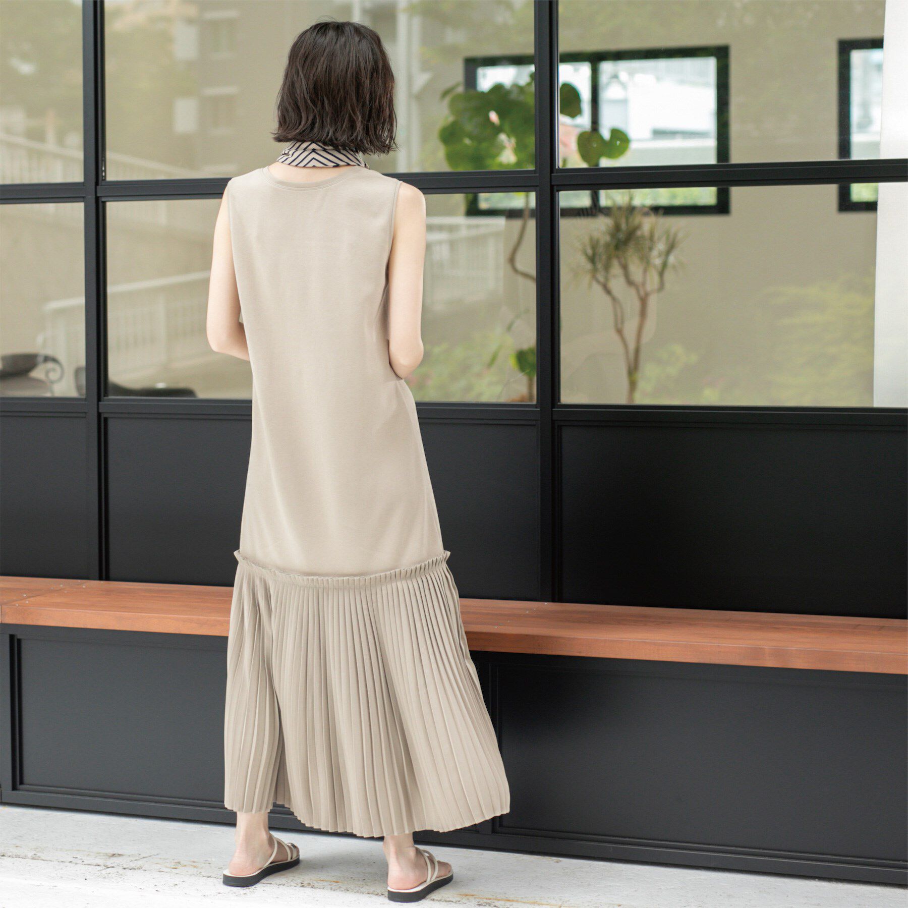 OPAQUE.CLIP「プリーツ切替ノースリーブワンピース【洗濯機洗い可】」|ワンピース|