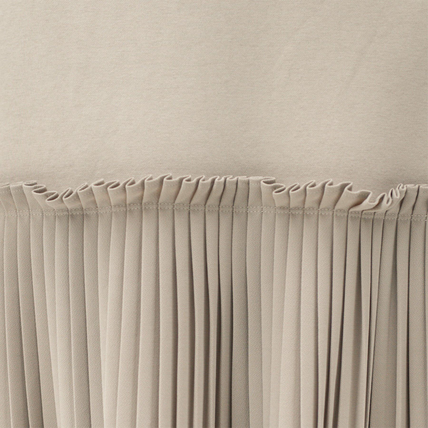 OPAQUE.CLIP「プリーツ切替ノースリーブワンピース【洗濯機洗い可】」|ワンピース|