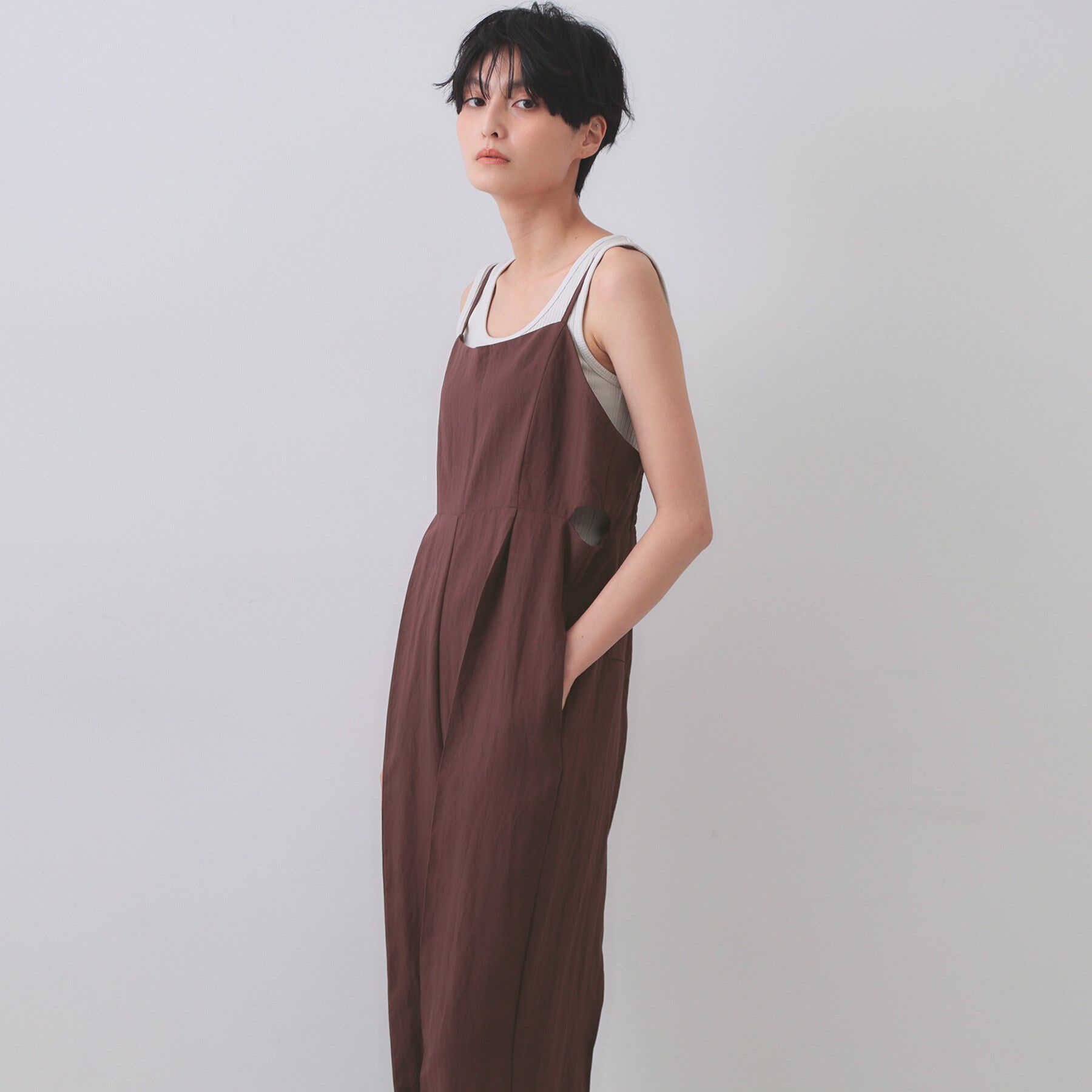 OPAQUE.CLIP「《STORY掲載》サイドオープンカットサロペット【洗える】」|オールインワン|ブラウン(043)