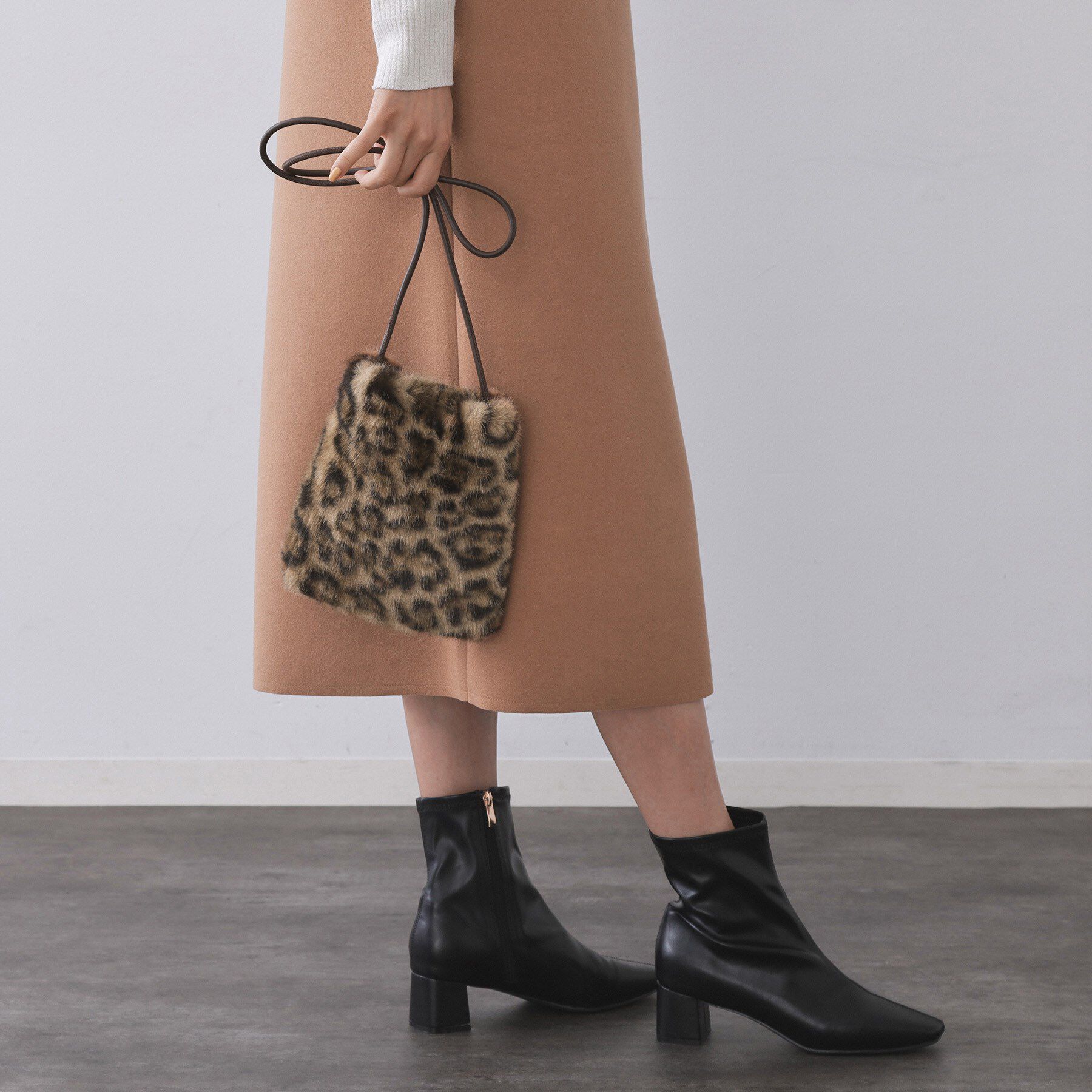 OPAQUE.CLIP「【11色展開】フェイクファースクエアミニポシェット」|ショルダー・メッセンジャー|