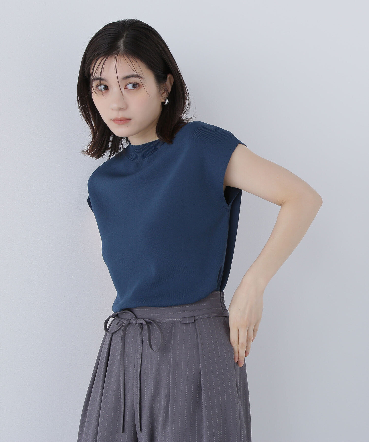  「総針ベーシックシリーズ モックネックニット」|ニット・セーター|ダークグリー 1