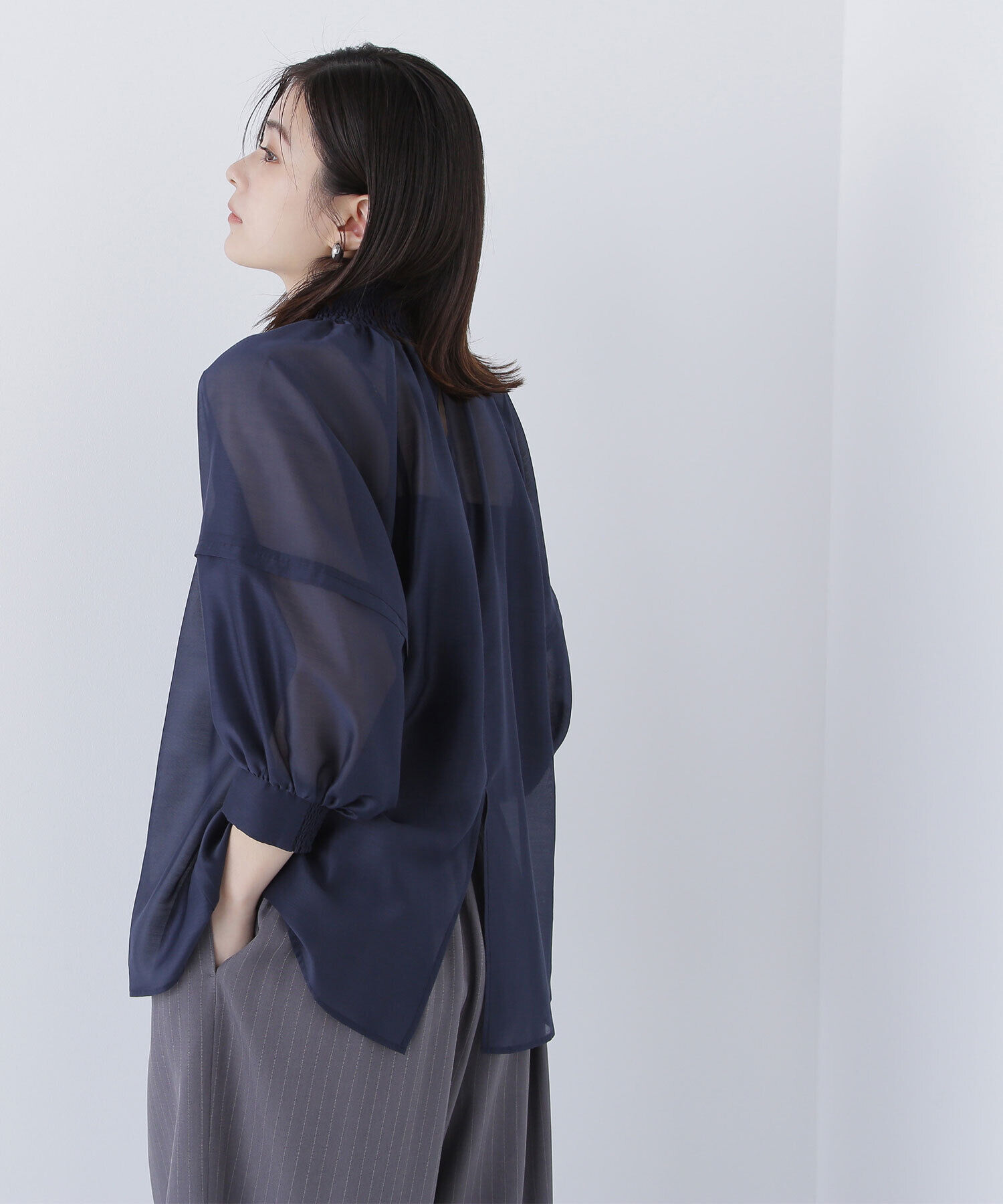  「シャーリングネックドルマンブラウス」|シャツ・ブラウス|ネイビー