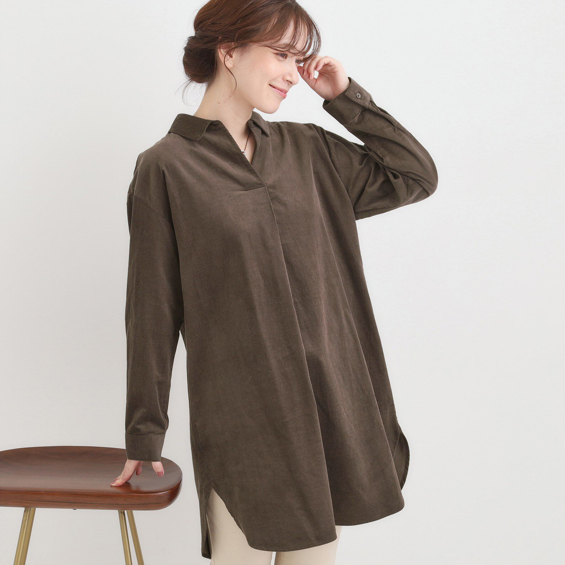 SHOO･LA･RUE「【洗濯機可/S-LL】すっきり見えにこだわった コーデュロイチュニックワンピース」|チュニック|ブラウン(043)