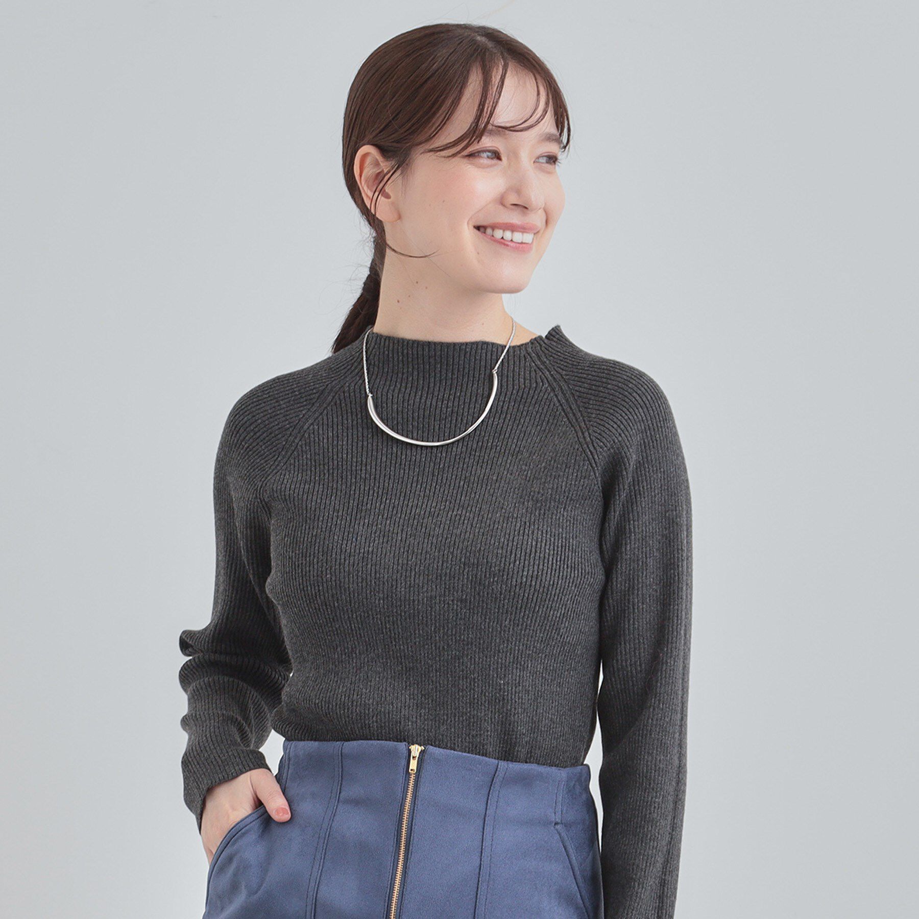 SHOO･LA･RUE「【絶妙なゆるピタ/洗濯機可】ちくちくしにくい リブハイネックやわらかニット」|ニット・セーター|