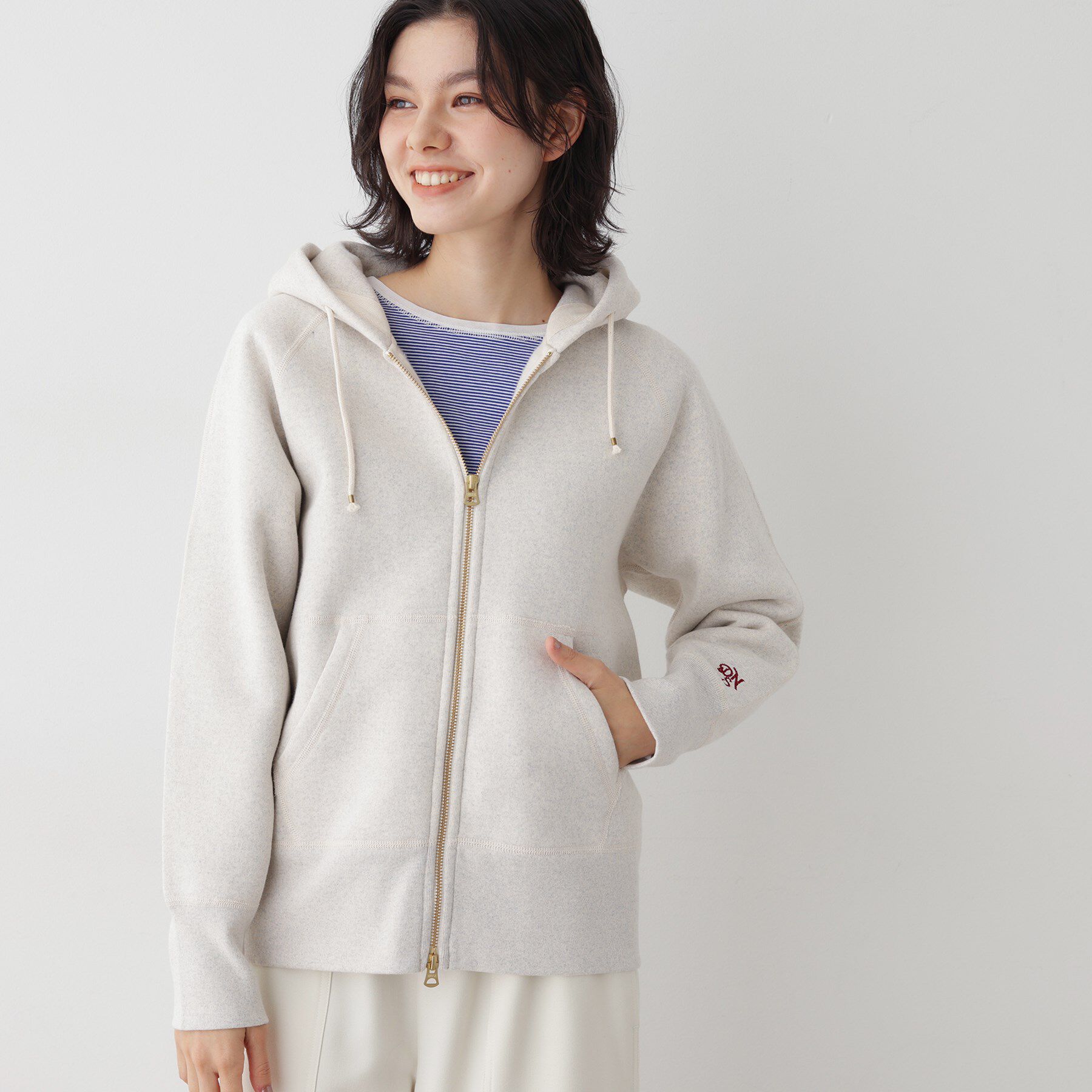 Dessin「【ユニセックス/洗える】吊り裏毛フーデッドスウェット」|パーカー|ライトベージュ(05