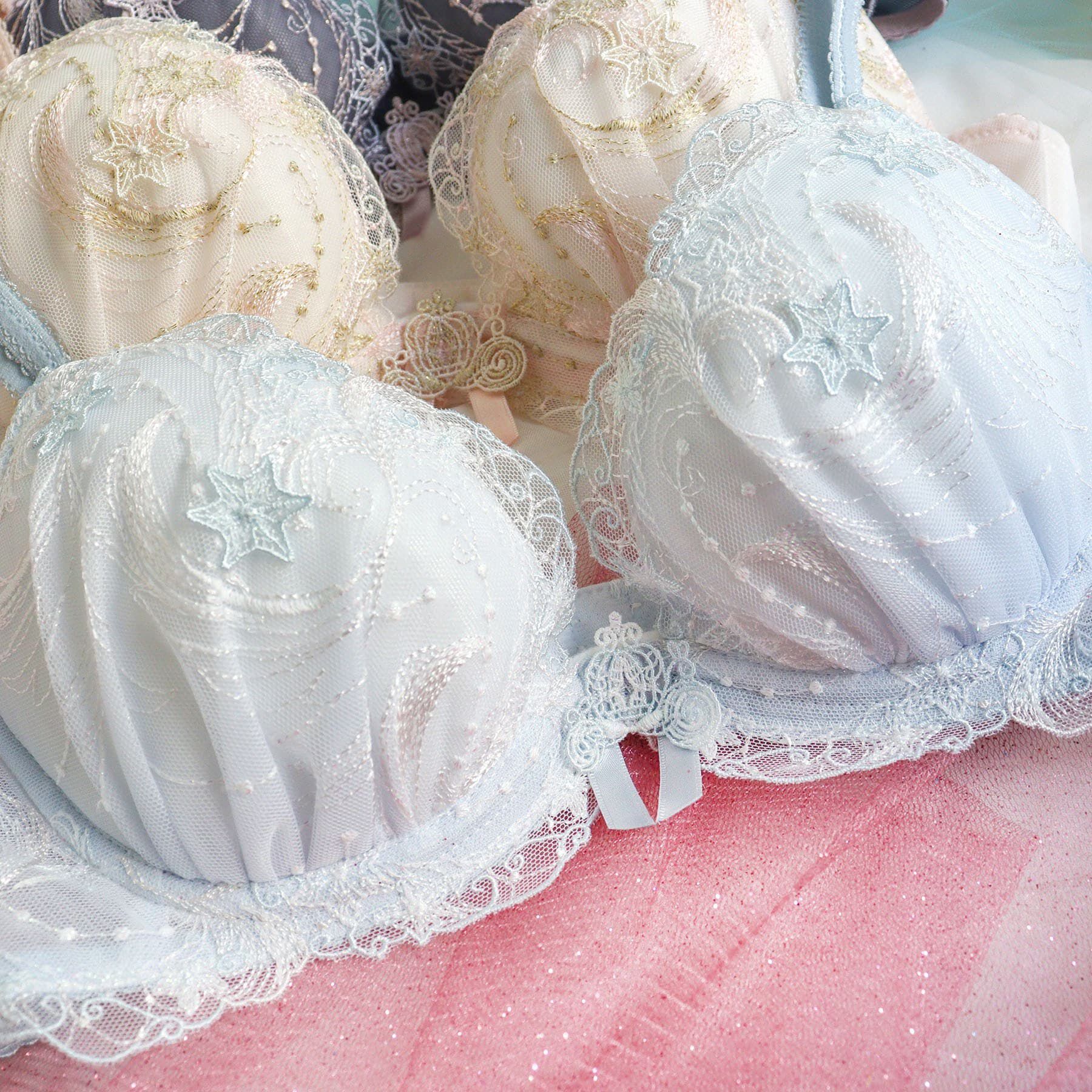 Risa Magli「ブラム ブラジャー（E-F）＜リサマリ ミラクル谷間ブラ＞」|インナー|