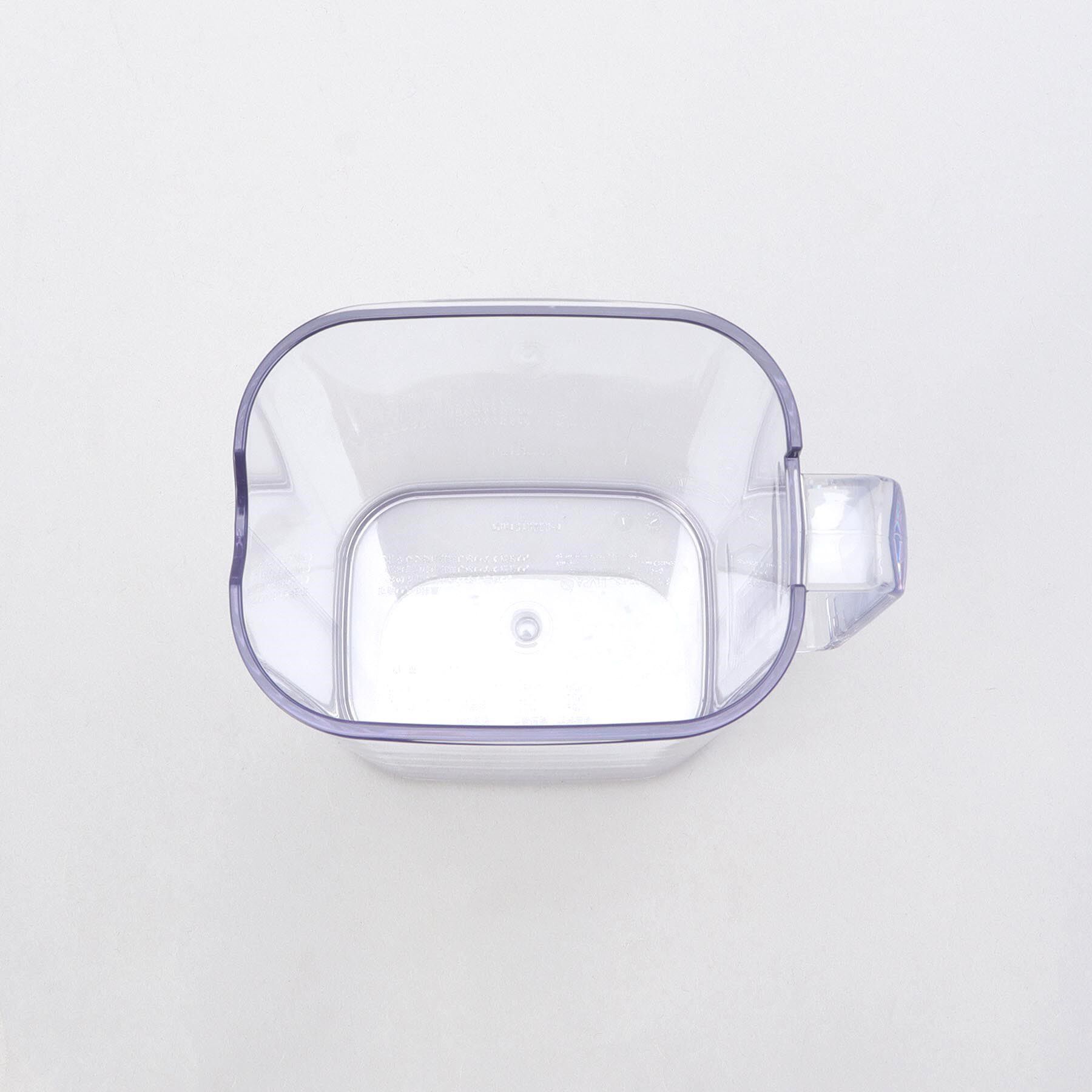 212 KITCHEN STORE「棚に収まる冷水筒 1.2L WH」|グラス・マグカップ|