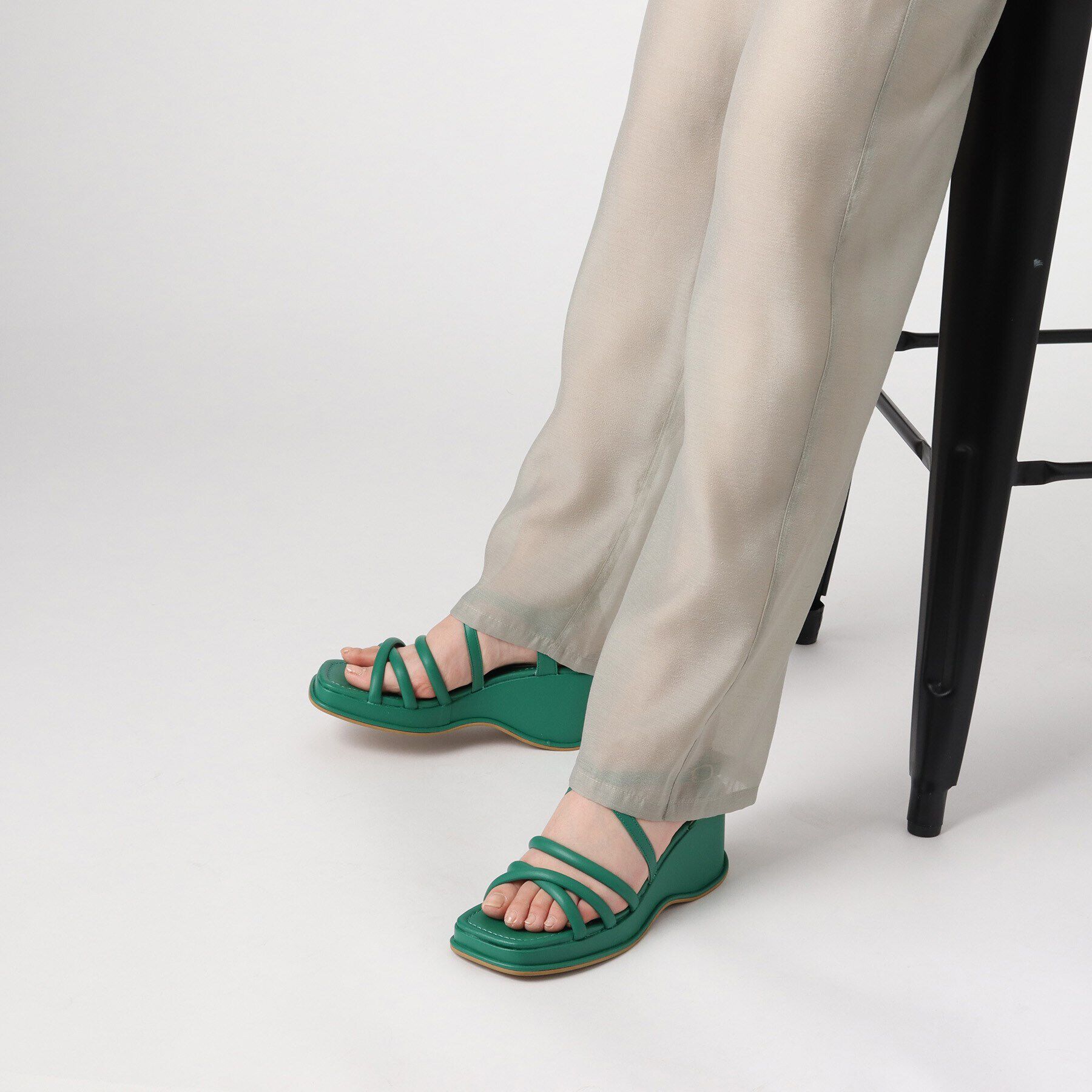 ESPERANZA「多連一体底ストラップサンダル」|サンダル|