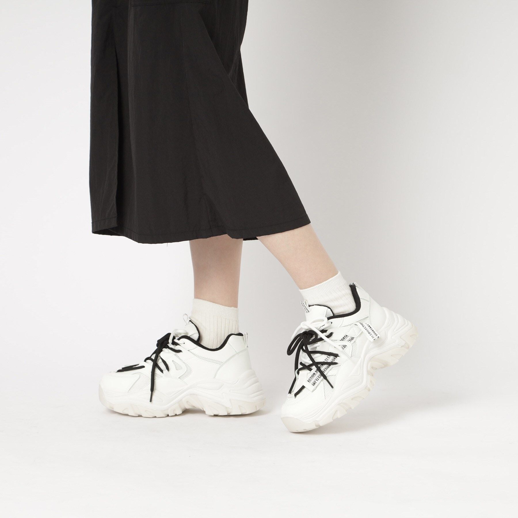 csT&P「厚底ロゴ柄ダッドスニーカー」|スニーカー|