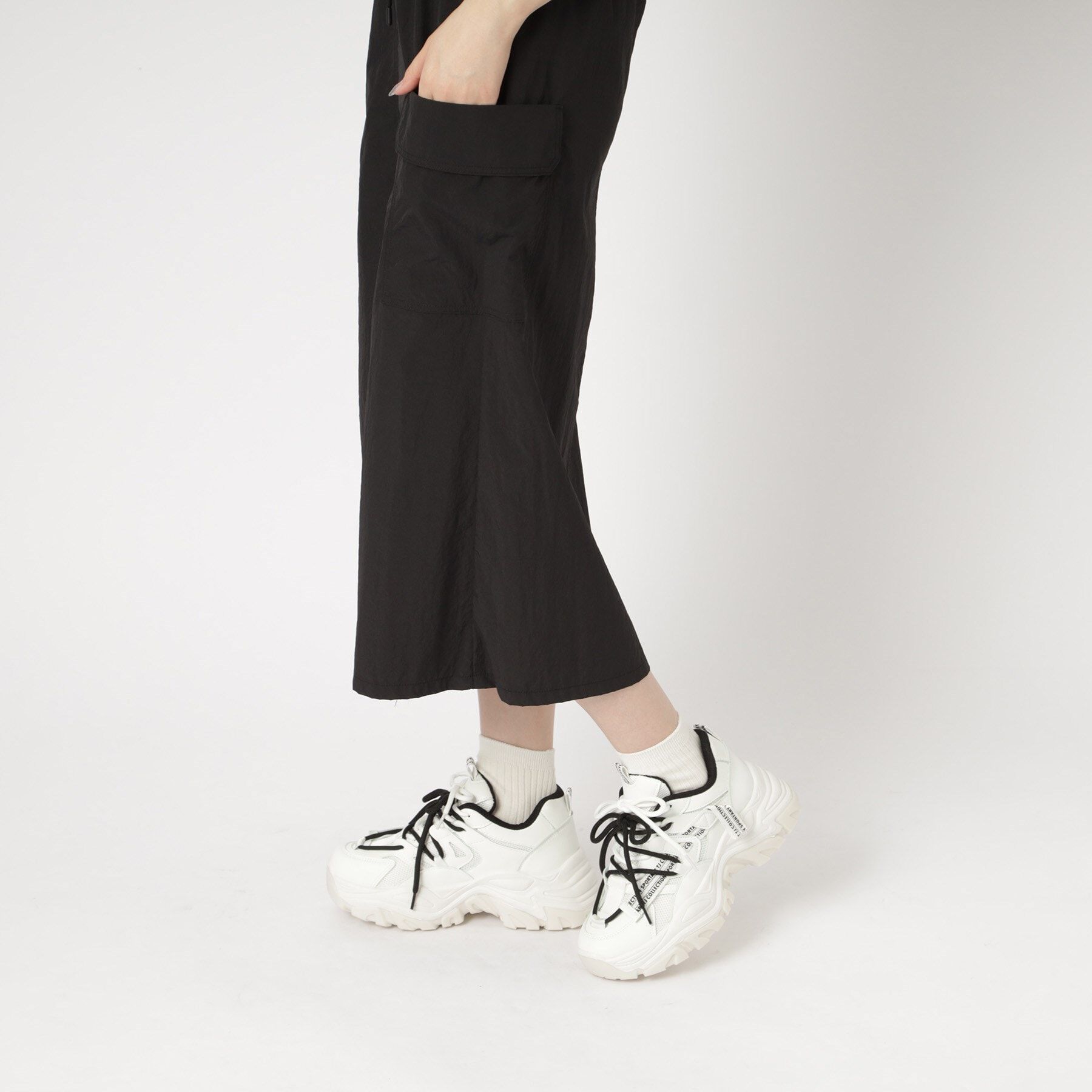 csT&P「厚底ロゴ柄ダッドスニーカー」|スニーカー|