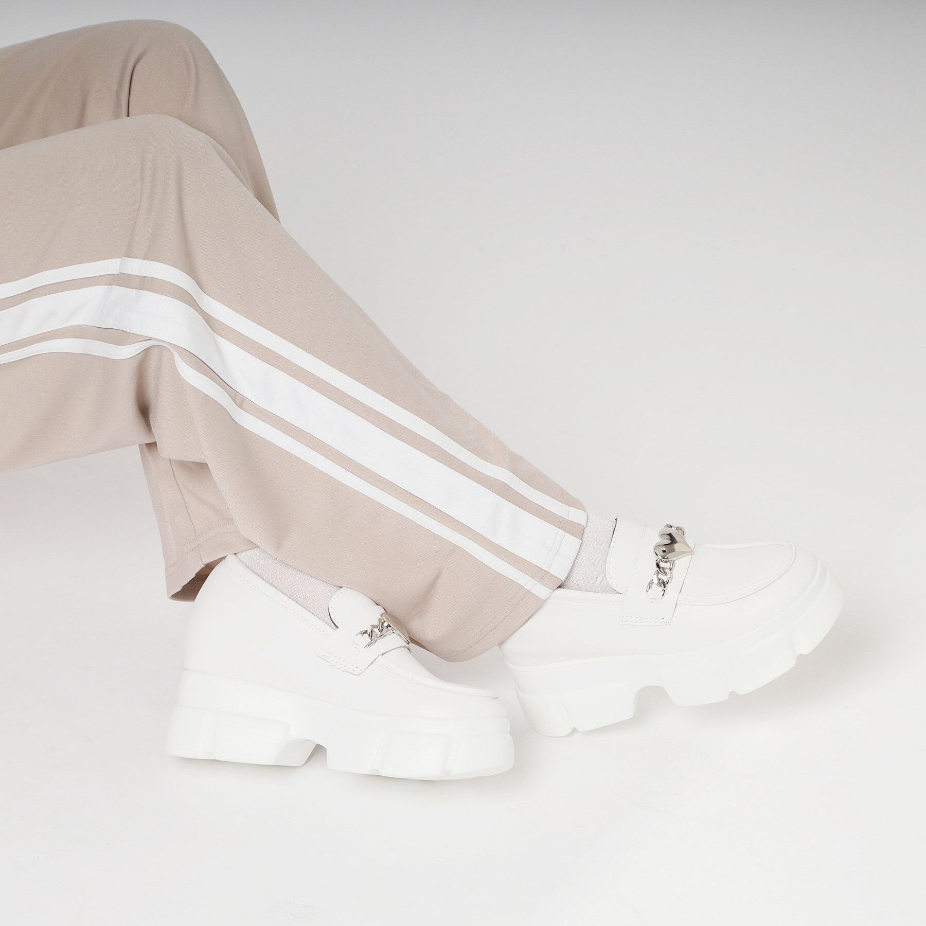 csT&P「厚底ハートチャーム付きローファーパンプス」|パンプス|