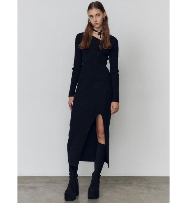 EMODA「チョーカーギャザーフィットニットワンピース」|ワンピース|