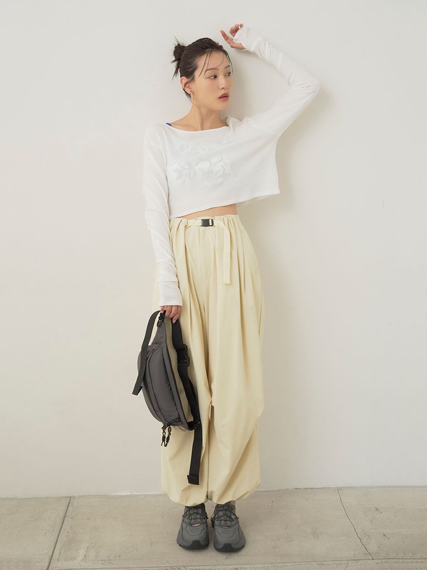 emmi atelier「パラシュートパンツ」|チノ|CRM