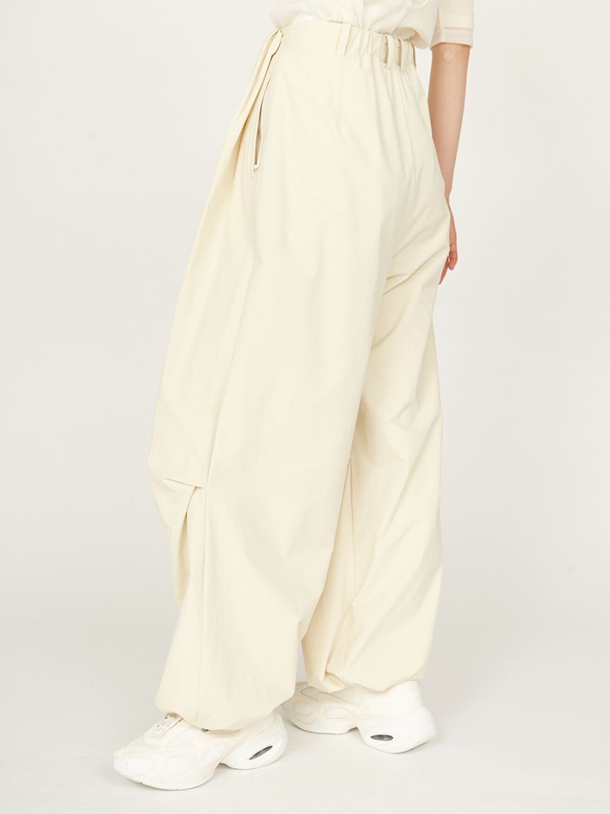 emmi atelier「パラシュートパンツ」|チノ|