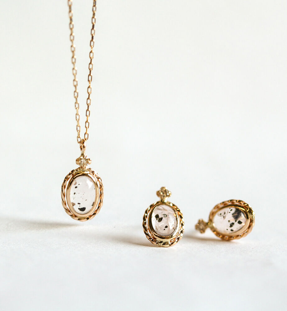  「ドッティドピンククォーツ / ダイヤモンド ネックレス | K10YG」|ピアス|