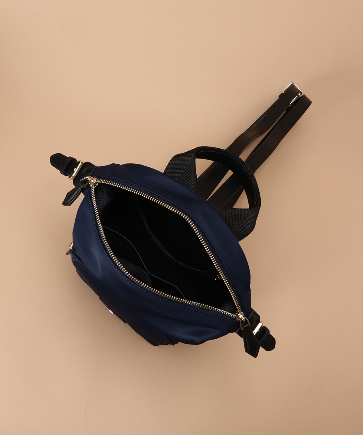 Samantha Thavasa「シンプルナイロンリュック 小サイズ」|リュック|