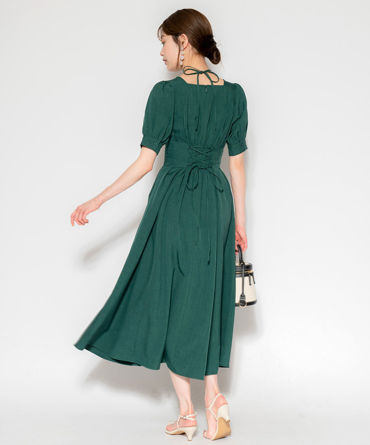 アンドクチュール「ウエストタックホルターリボン半袖ワンピース」|ワンピース|