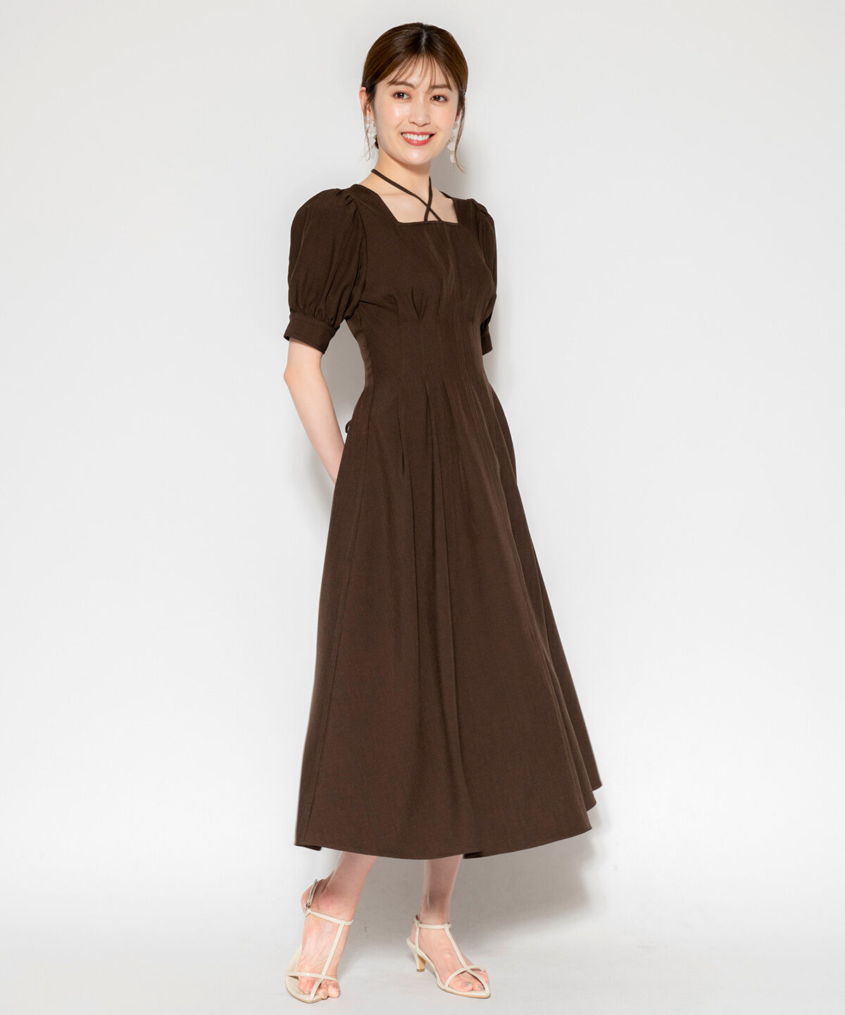 アンドクチュール「ウエストタックホルターリボン半袖ワンピース」|ワンピース|