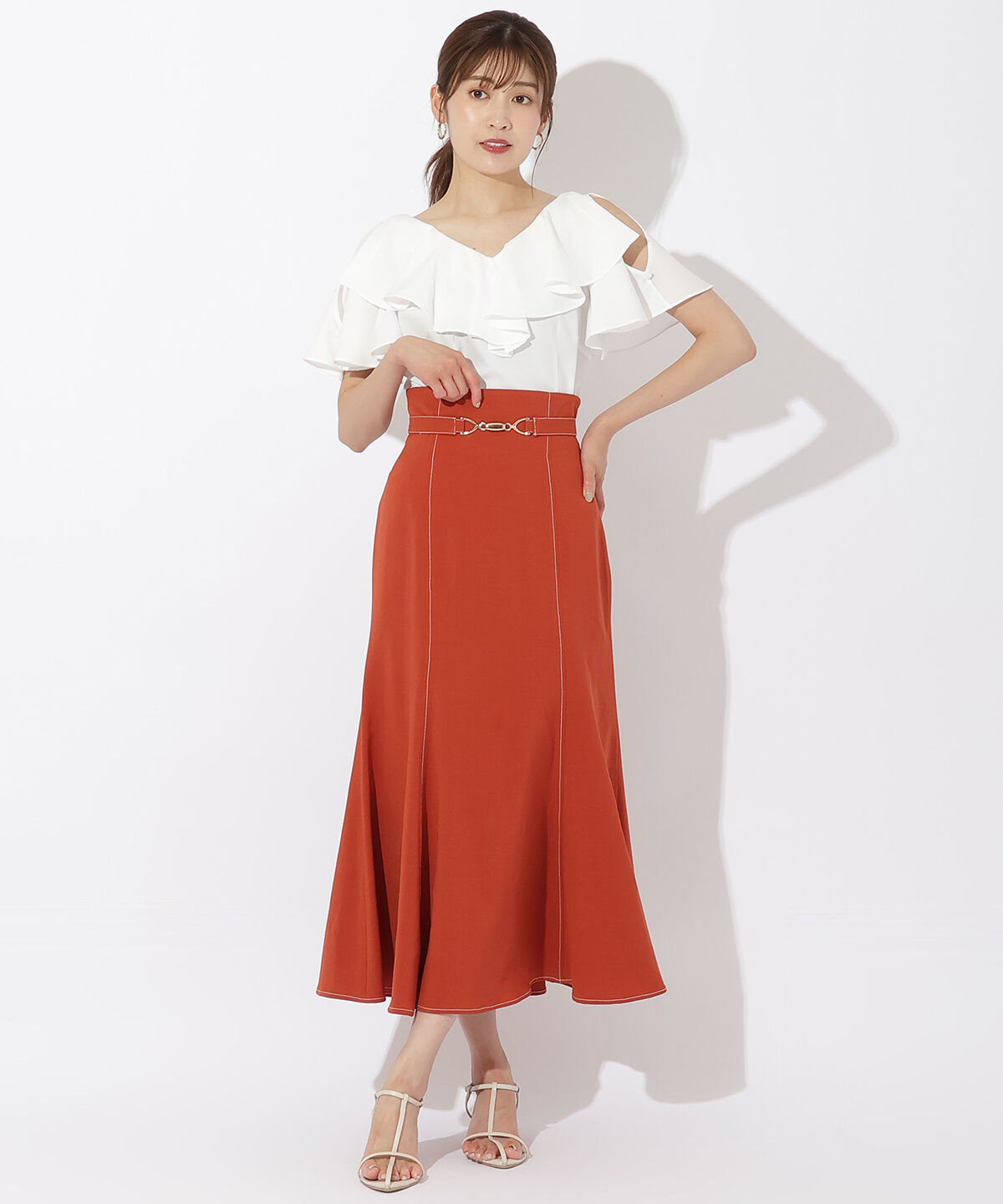 アンドクチュール「ビットベルト付きナロースカート」|フレア|