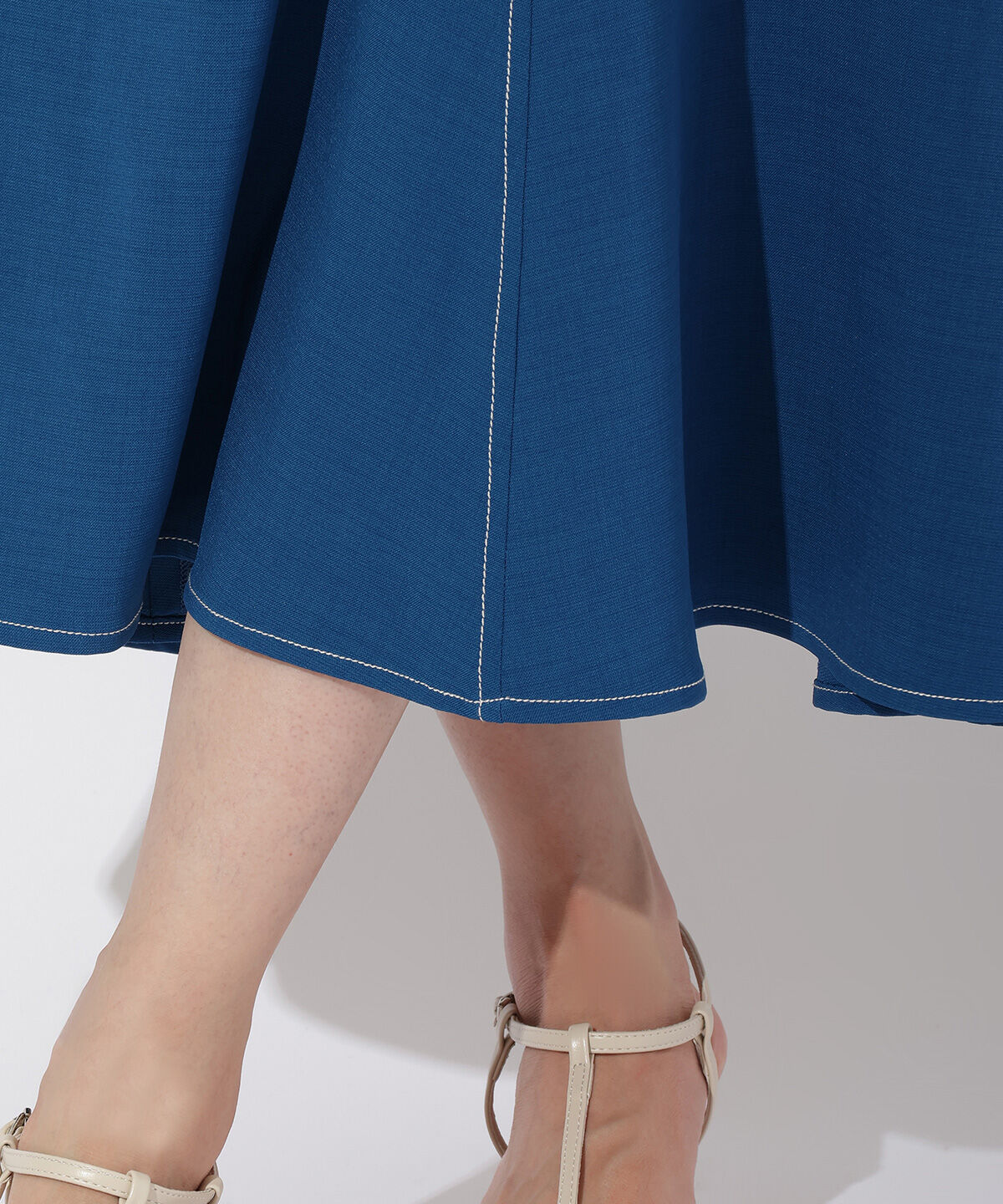 アンドクチュール「ビットベルト付きナロースカート」|フレア|