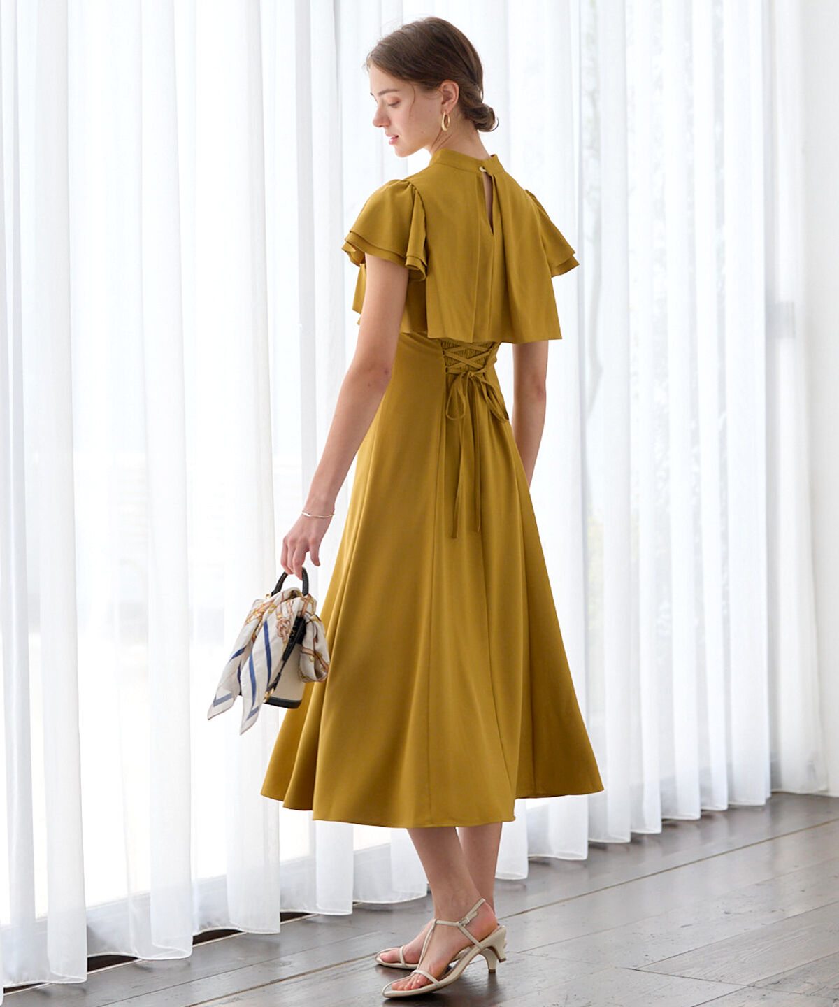 アンドクチュール「フリルケープ風ワンピース」|ワンピース|