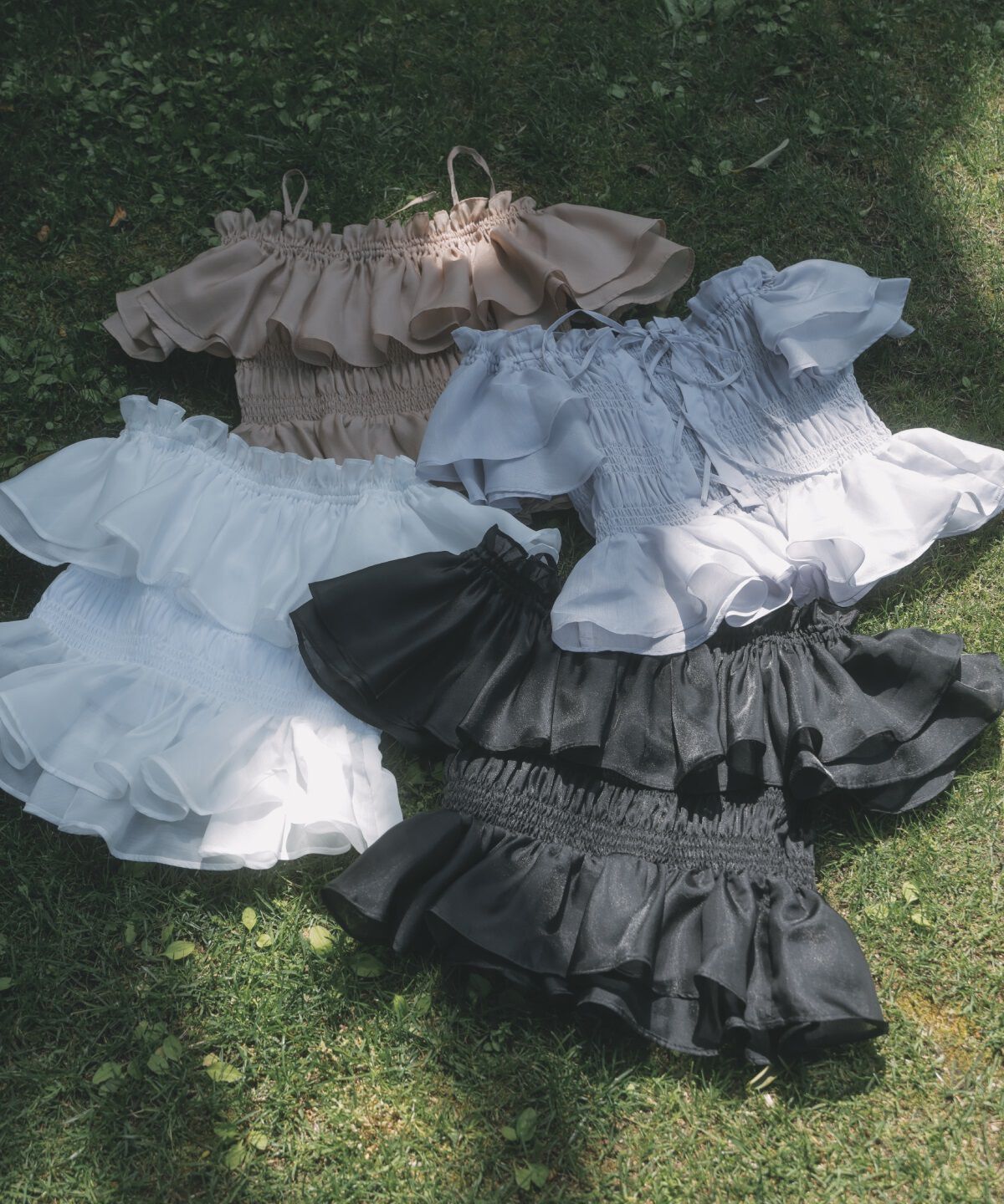 アンドクチュール「エアリーティアードオフショルブラウス」|シャツ・ブラウス|