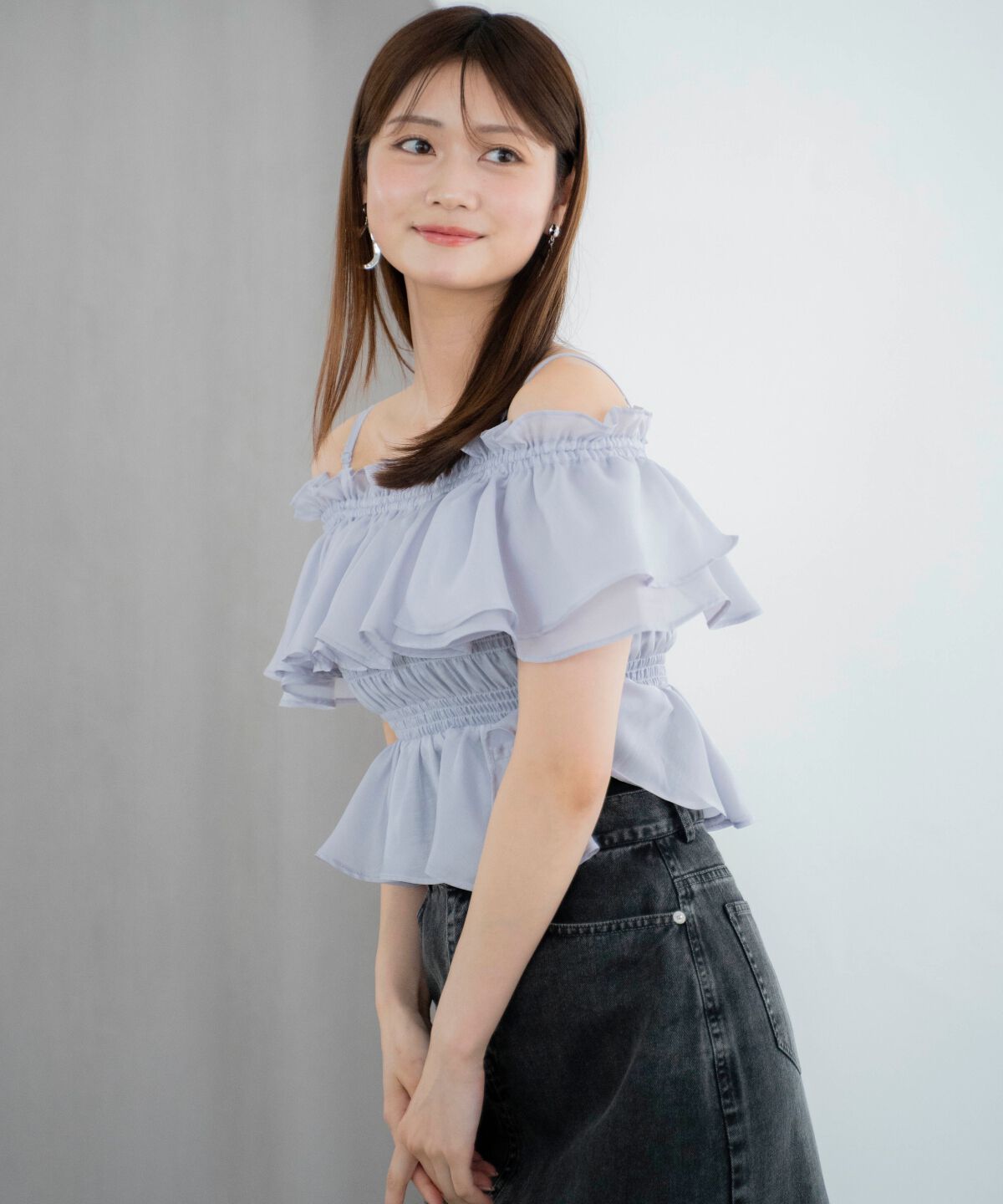 アンドクチュール「エアリーティアードオフショルブラウス」|シャツ・ブラウス|