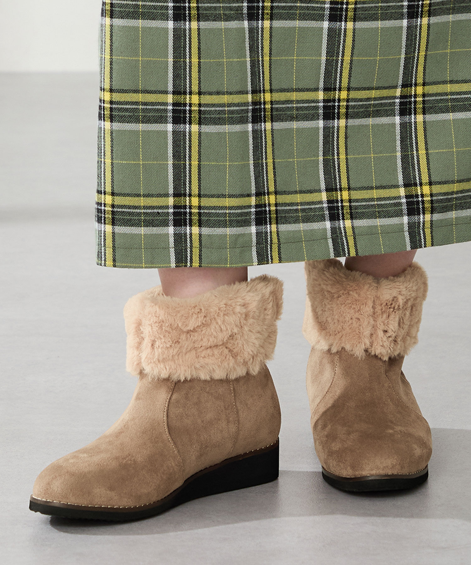 WA Oriental TRaffic「●2025秋冬新作●たっぷりファーウエッジソールブーツ/52411」|ショートブーツ|BEIGE