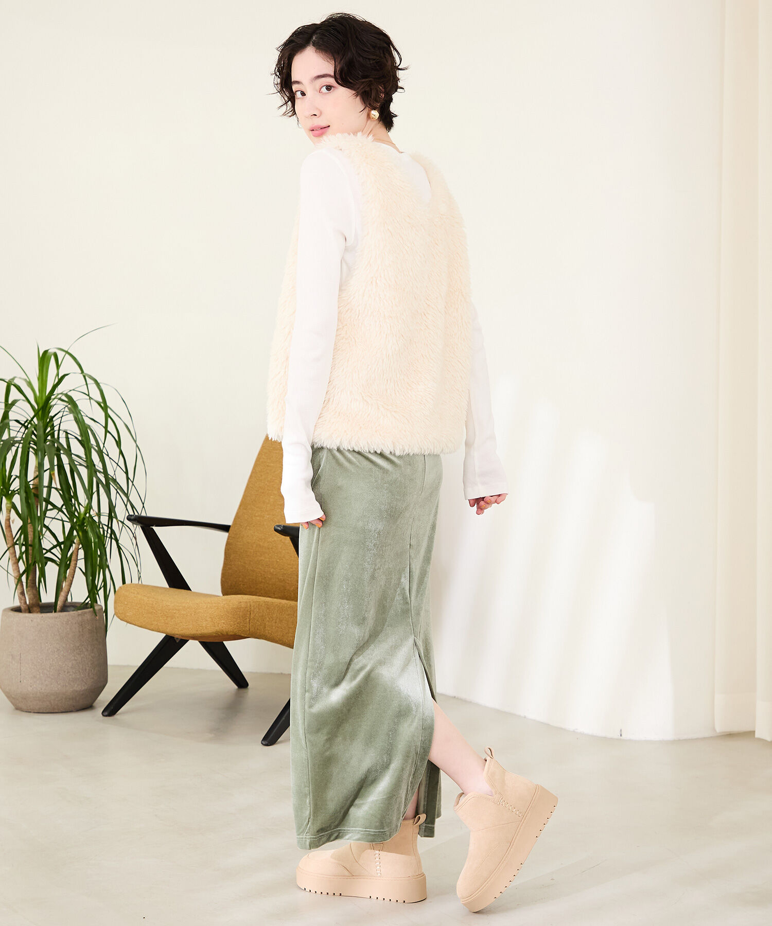 ORiental TRaffic「●2025秋冬新作●【 軽量 】 サイドスリット 厚底 ムートン ショートブーツ /51425 防寒」|ショートブーツ|