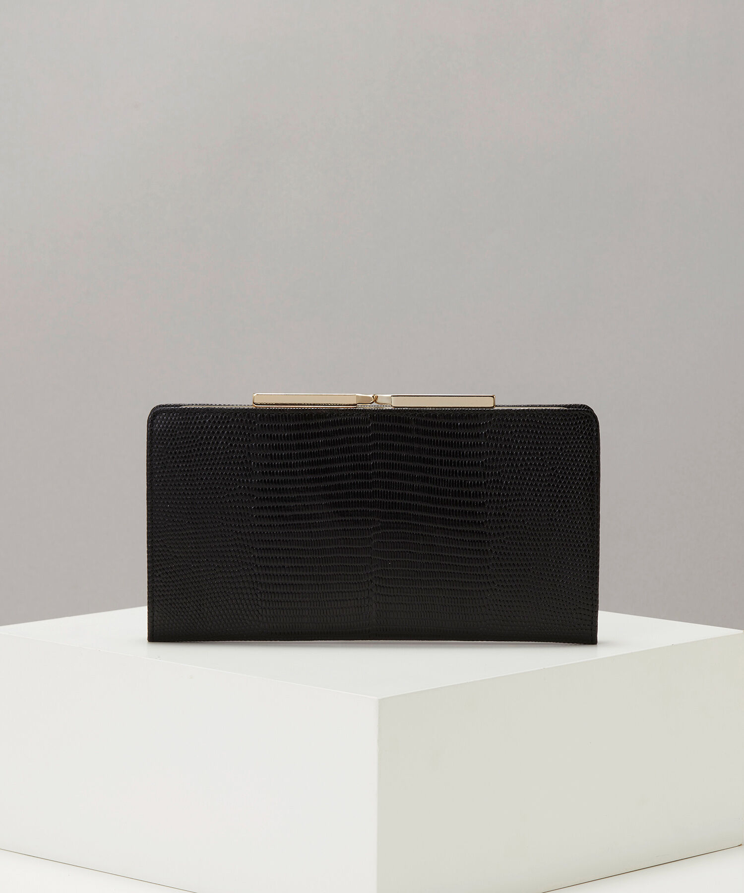 TOPKAPI 「LUCIA[ルチア]イタリアンレザー・リザード型押し・がま口長財布」|財布|ブラック