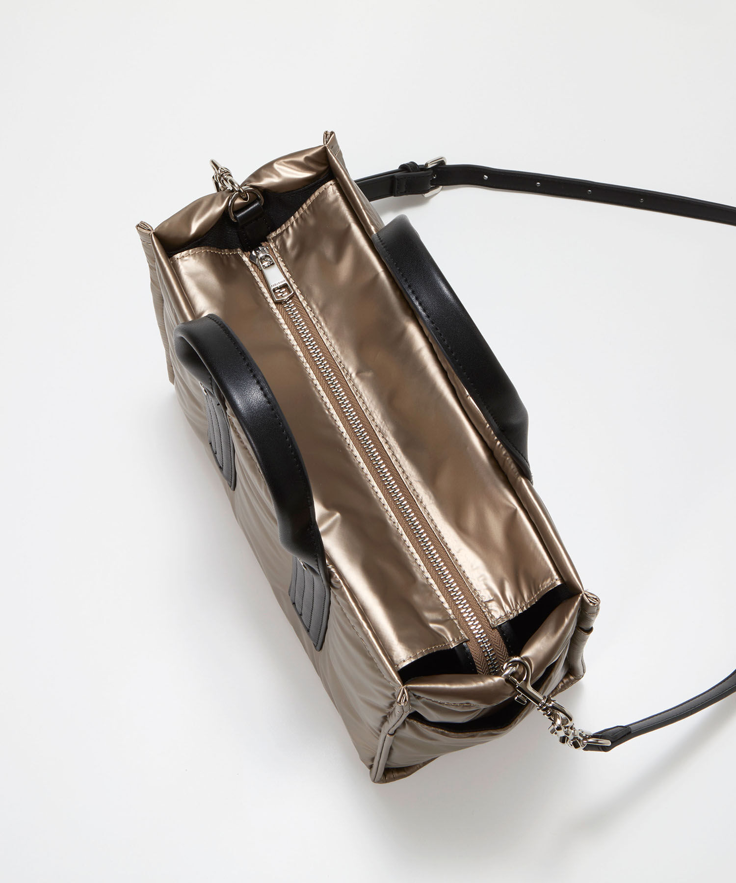 TOPKAPI TREASURE「【TREASURE TOPKAPI】メタリック パデット ショルダー付 トートバッグ」|トートバッグ|