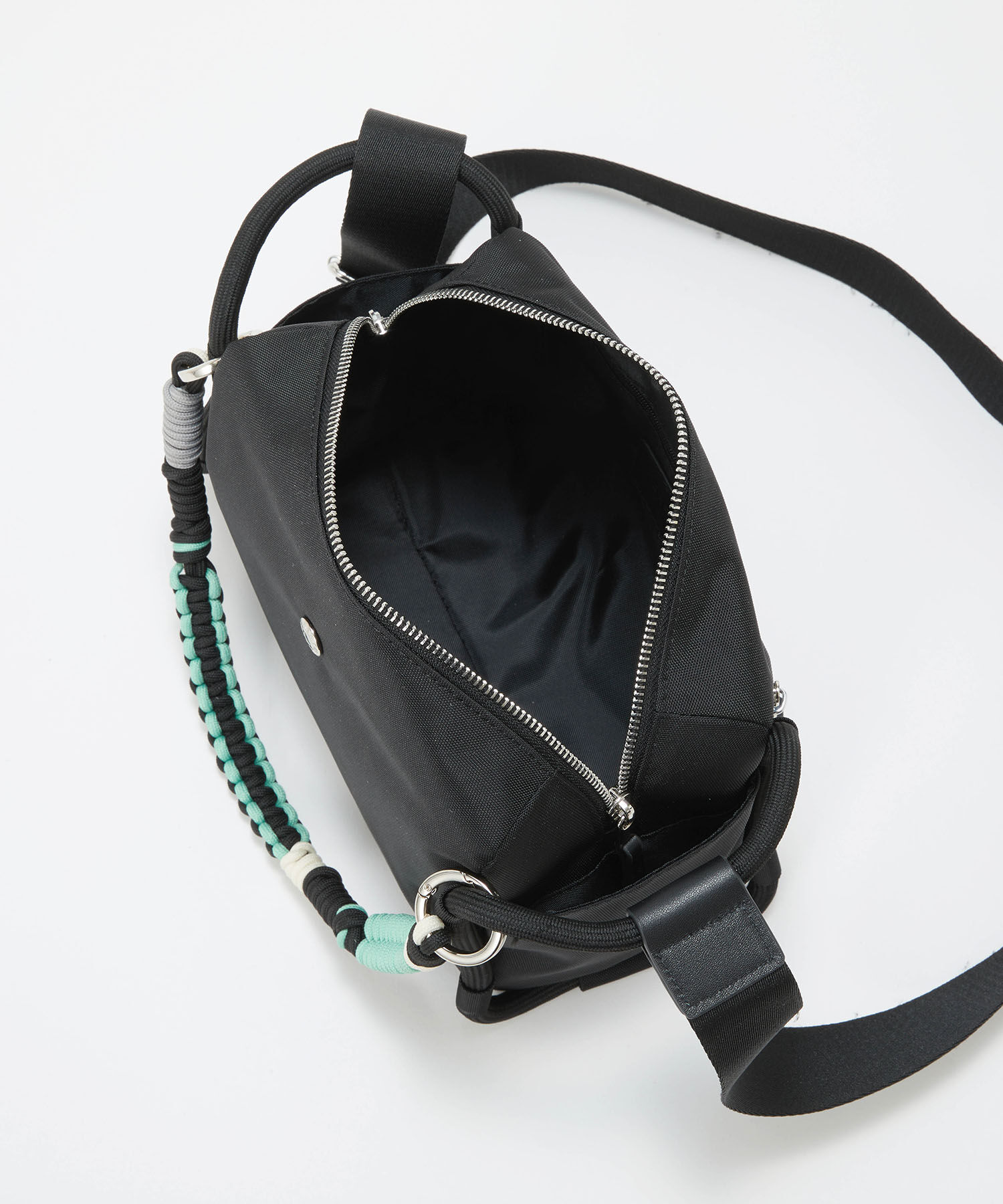 TOPKAPI BREATH「【Breath TOPKAPI】コードチャーム付き ショルダーバッグ」|ショルダー・メッセンジャー|