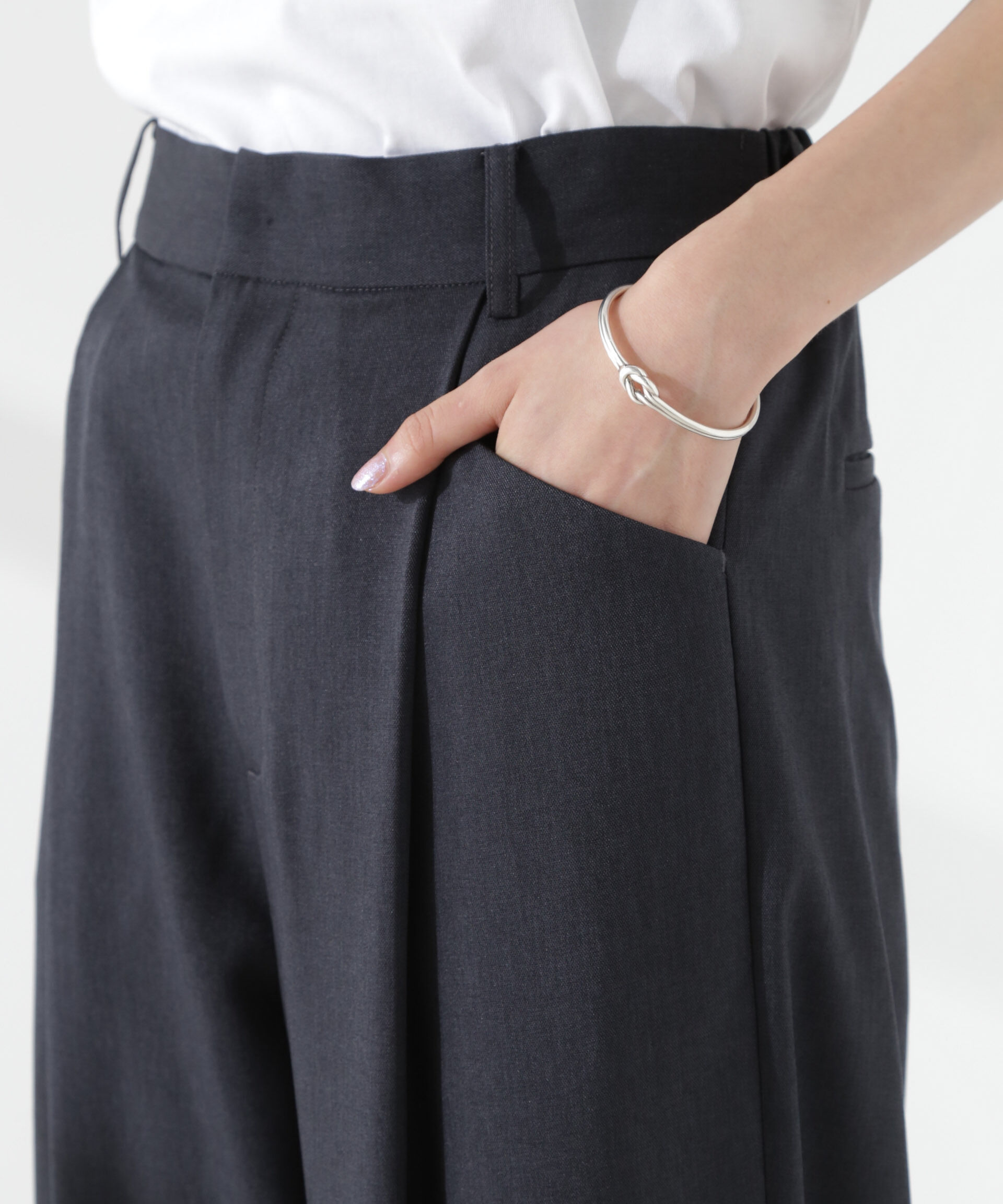 nano･universe「クリスピーツイルタックワイドパンツ(セットアップ可)」|チノ|