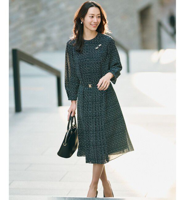 自由区「ライトサテン ワンピース」|ドレス|