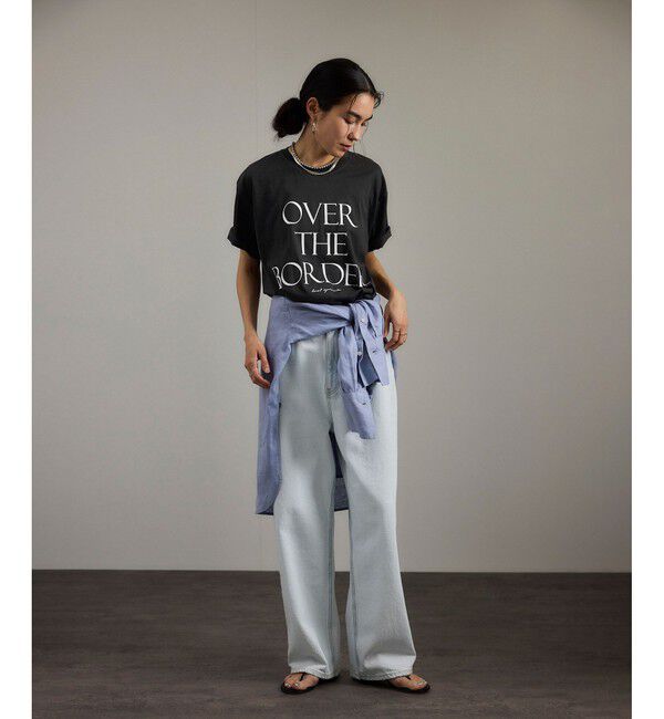 SALON adam et rope'「OVER THE BORDER ロゴプリントTシャツ / レタリングTシャツ」|Tシャツ・カットソー|