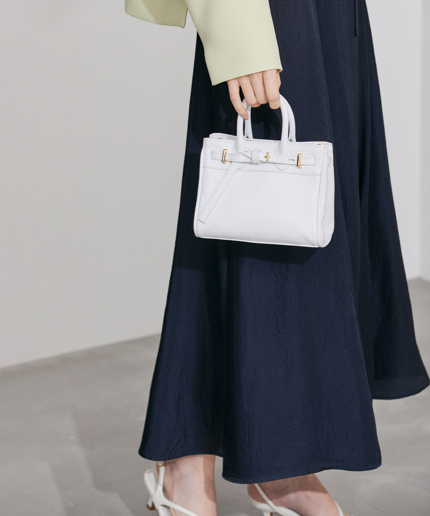 ROPE「【一部直営店舗・WEB限定】リアルレザーナローベルトミニバッグ」|ハンドバッグ|