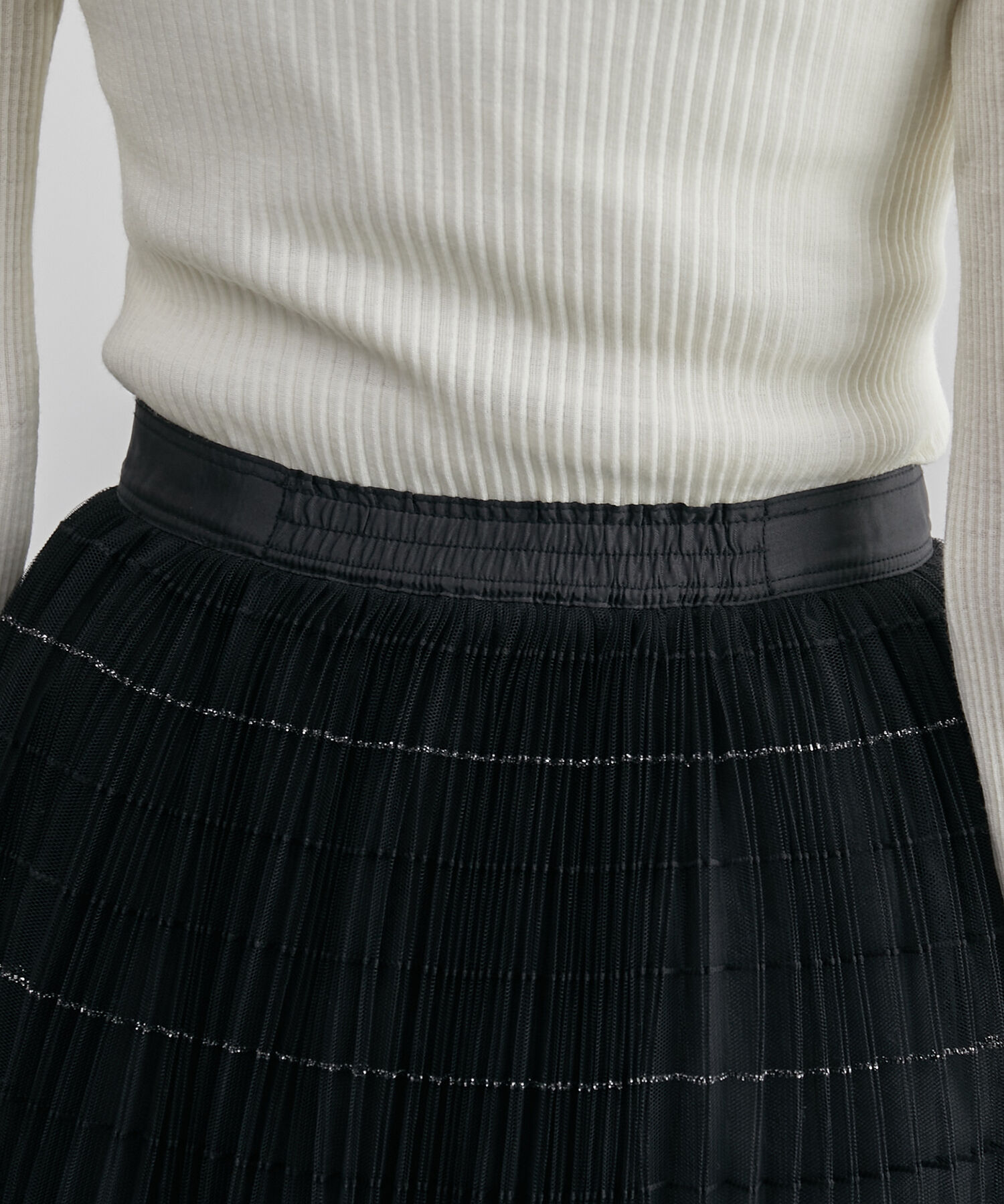 ROPE「【ドラマ着用】アコーディオンプリーツスカート（ラメボーダー&times;チュール/フラワープリント）」|スカート|