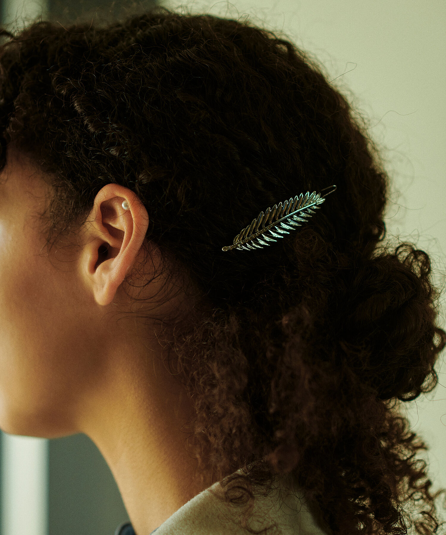 ROP&Eacute;「フェザーモチーフローマピン」|その他|シルバー系(95)