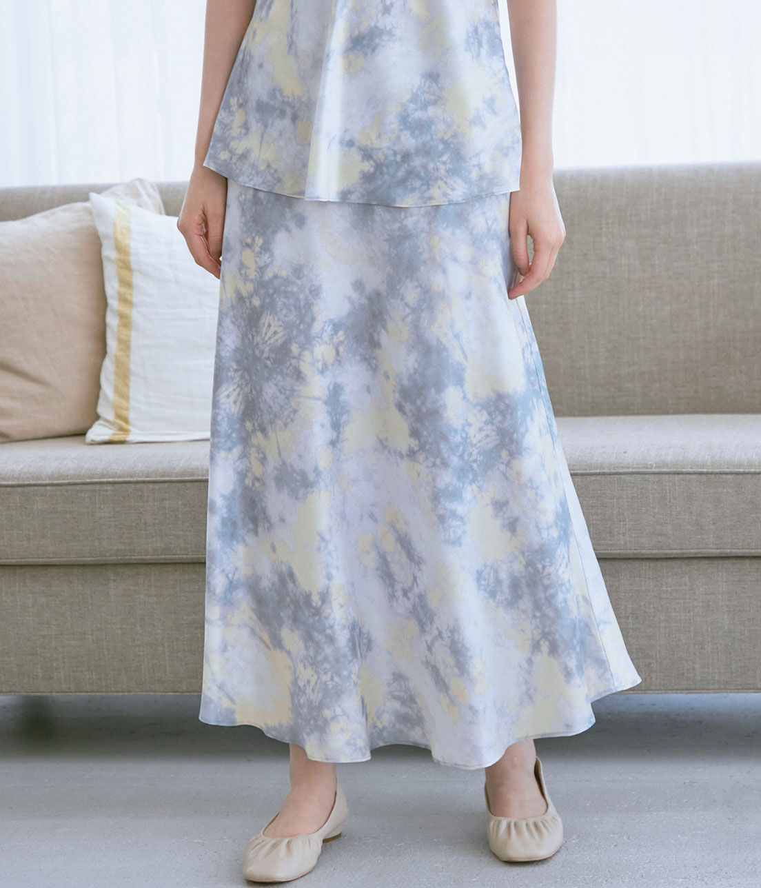 VIS「【コラーゲン加工】【ViSage】リサイクルサテンタイダイ柄バイヤススカート」|ルームウェア|ブルー系(45)