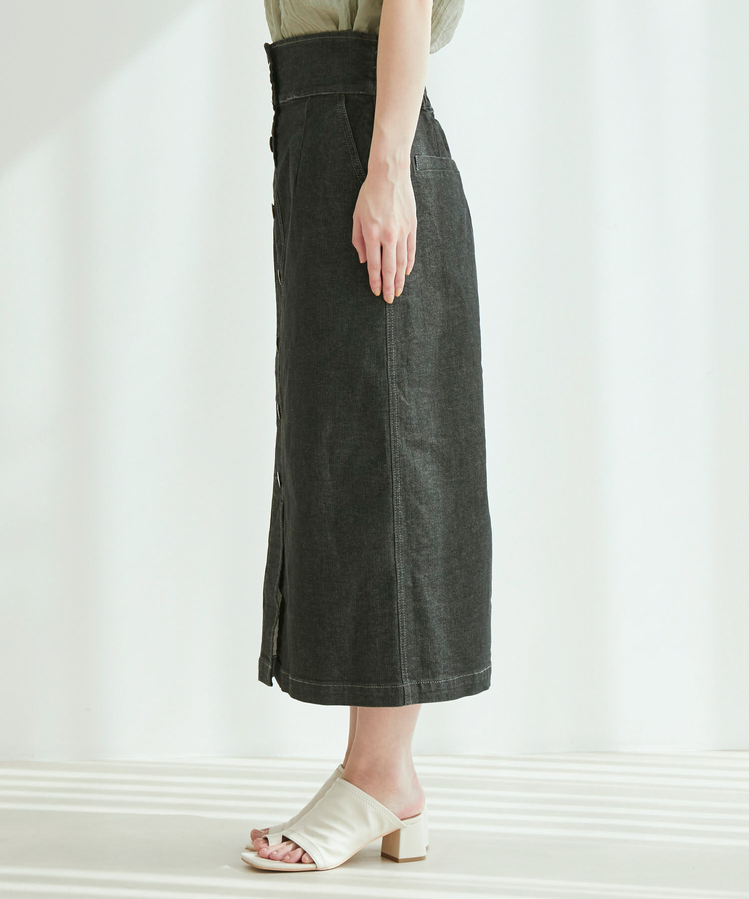 vis-a-vis「【WEB限定】【追加生産】ストレッチ性抜群。デニムIラインハイウェストスカート」|スカート|