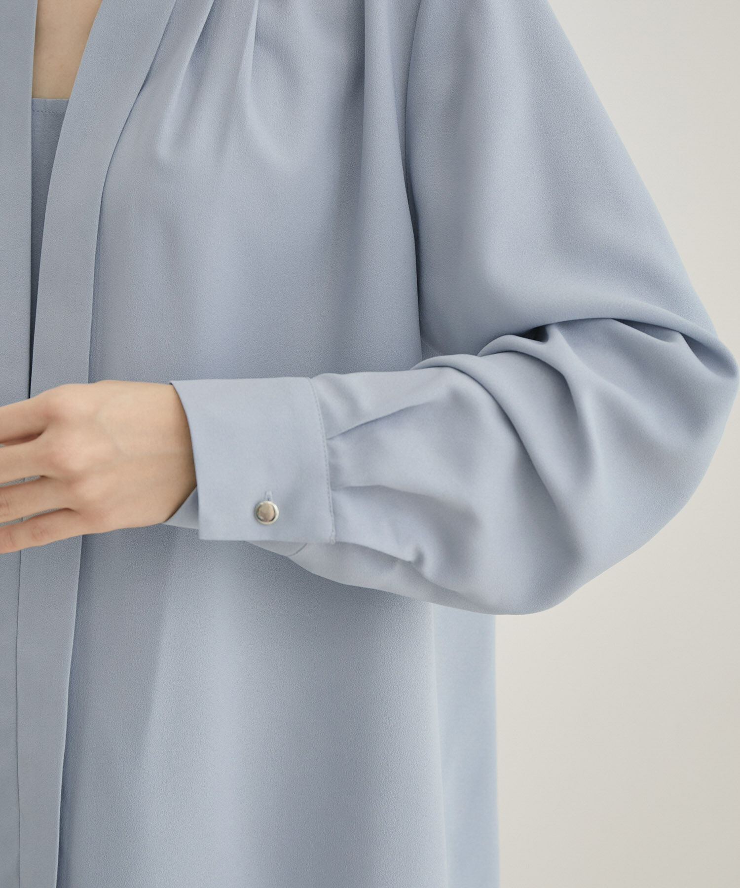 VIS「【洗える・EASYCARE】フロントタック長袖ブラウス【sustainable】」|シャツ・ブラウス|