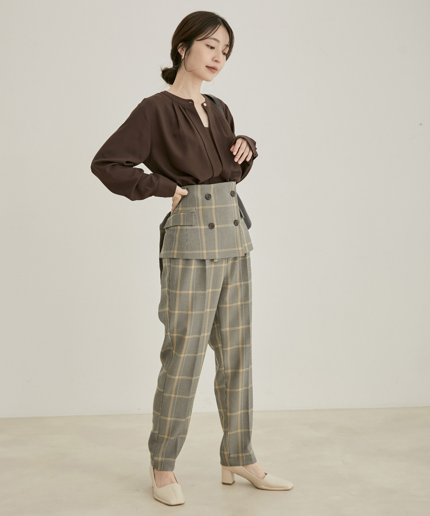 VIS「【洗える・EASYCARE】フロントタック長袖ブラウス【sustainable】」|シャツ・ブラウス|