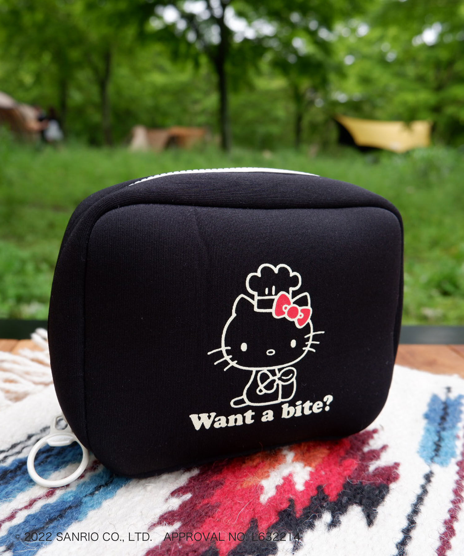 vis-a-vis「【WEB限定】【ハローキティコラボ】キティプリントポーチ」|ポーチ|ブラック(01)